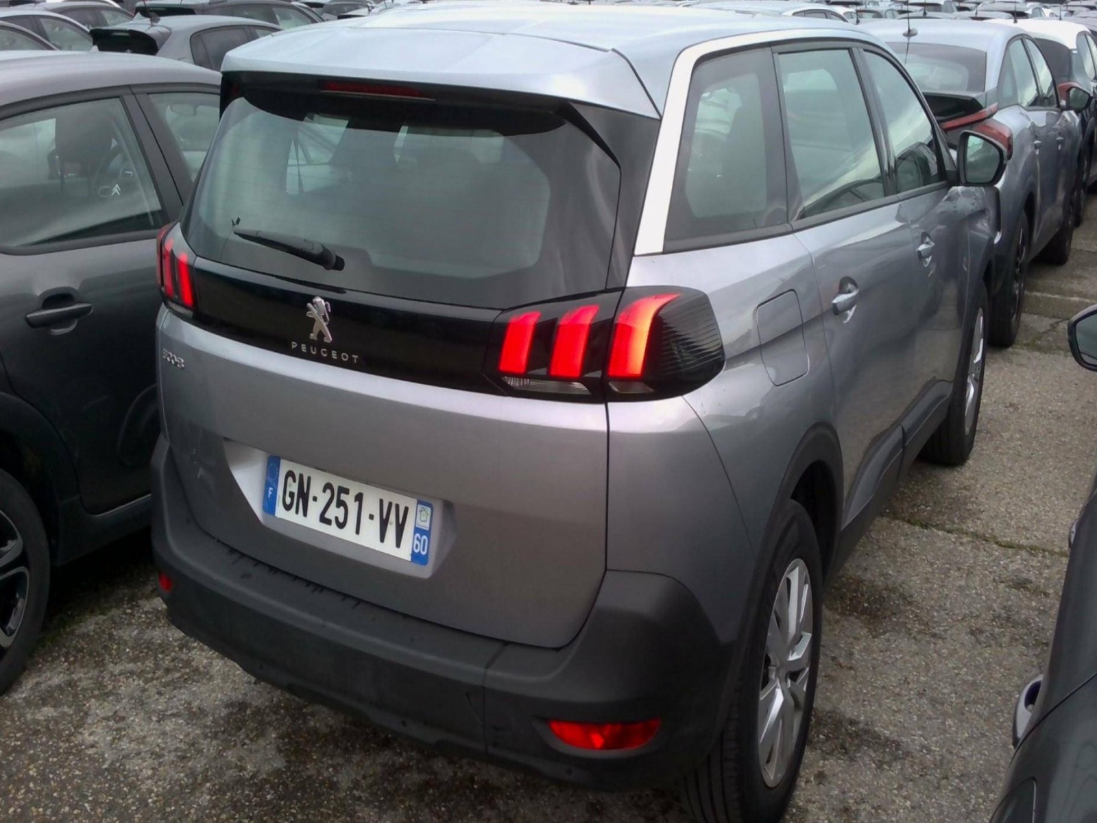 PEUGEOT - 5008 - #200847 - 8
