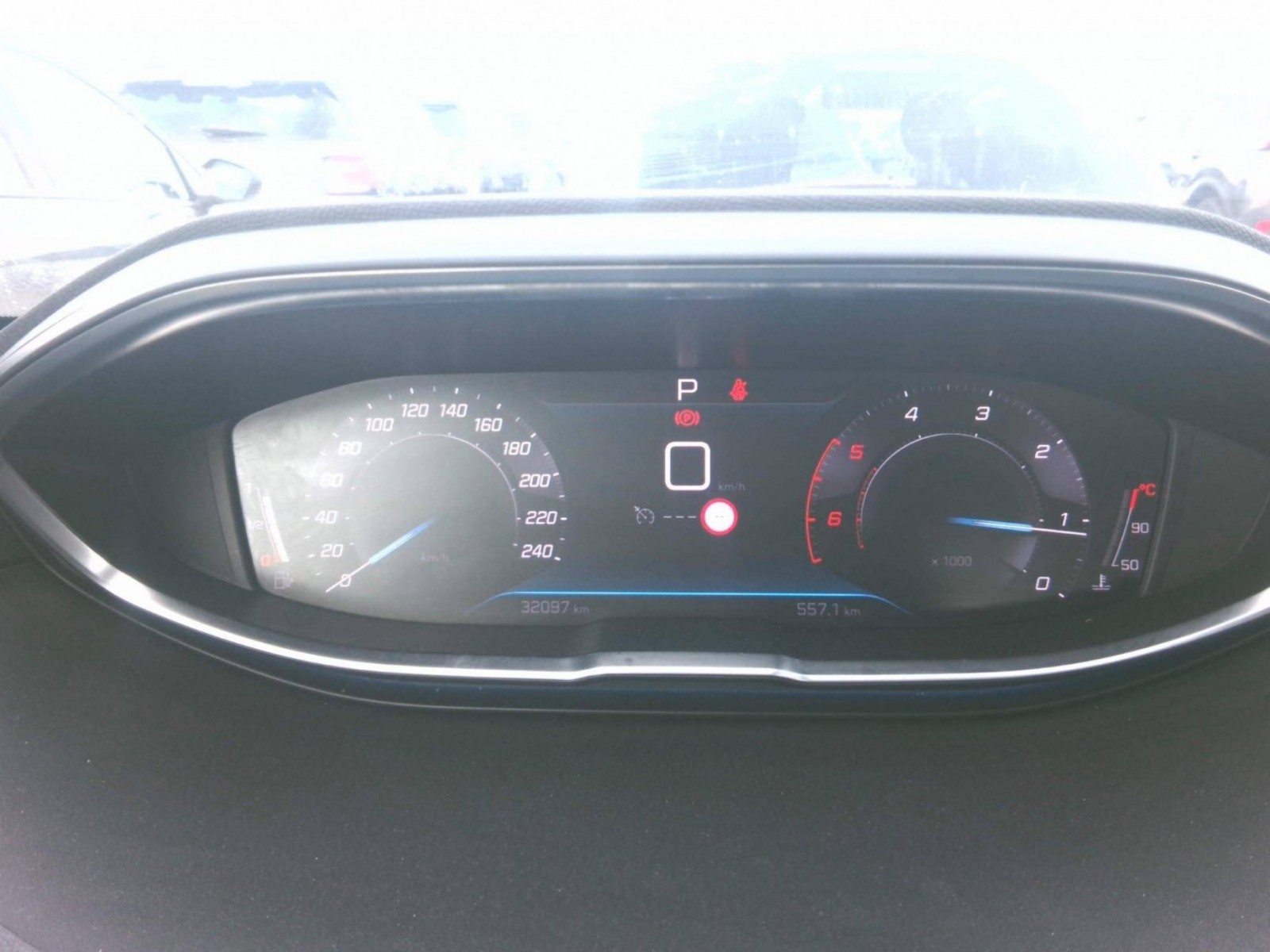 PEUGEOT - 5008 - #200849 - 8