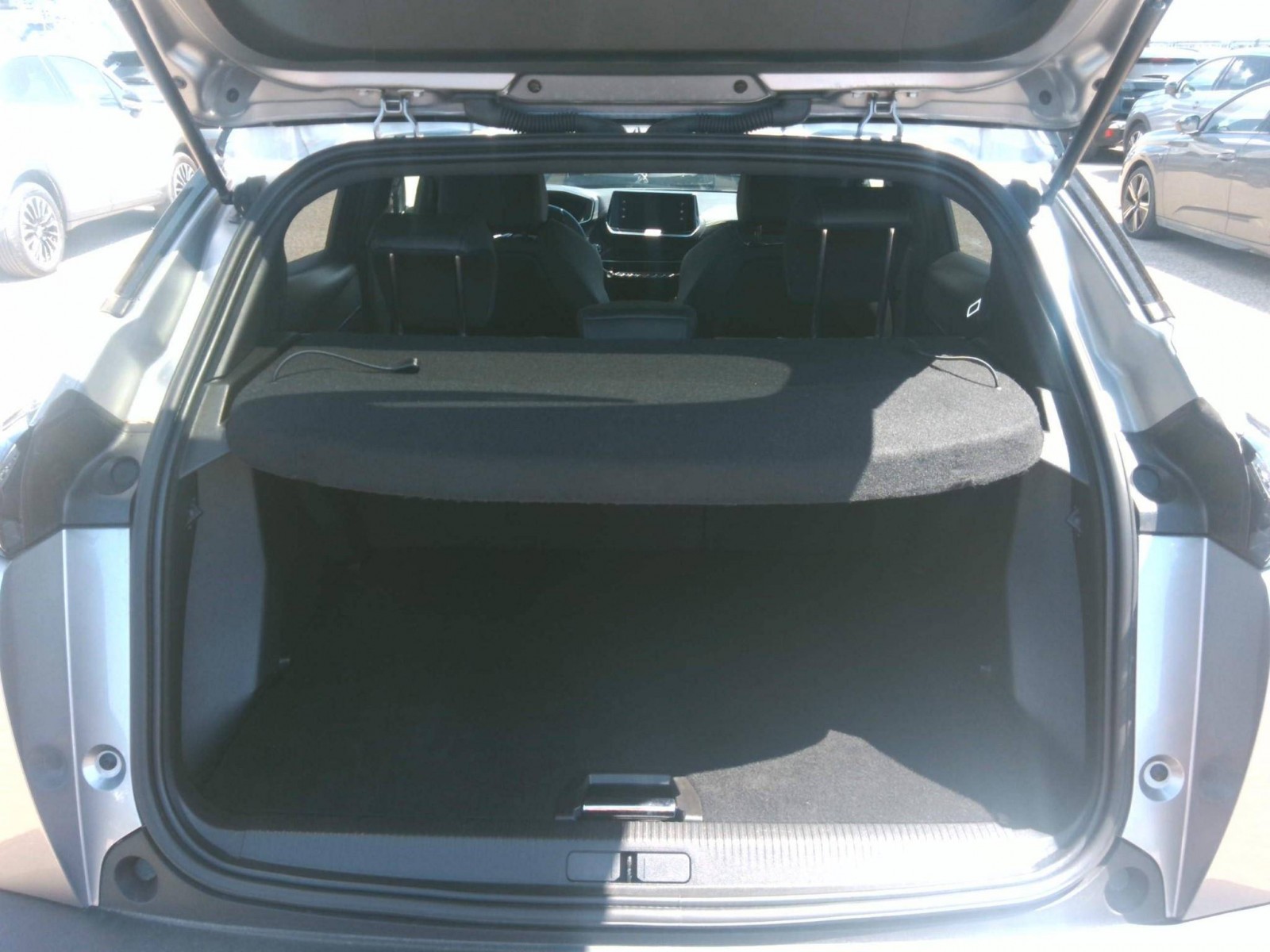 PEUGEOT - 2008 - #201323 - 3