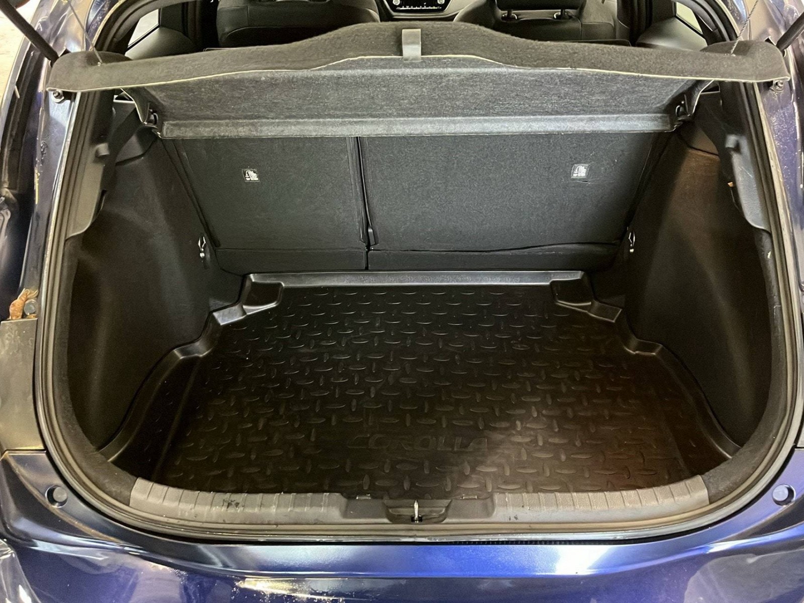 TOYOTA - COROLLA HYBRIDE - #372831 - 13