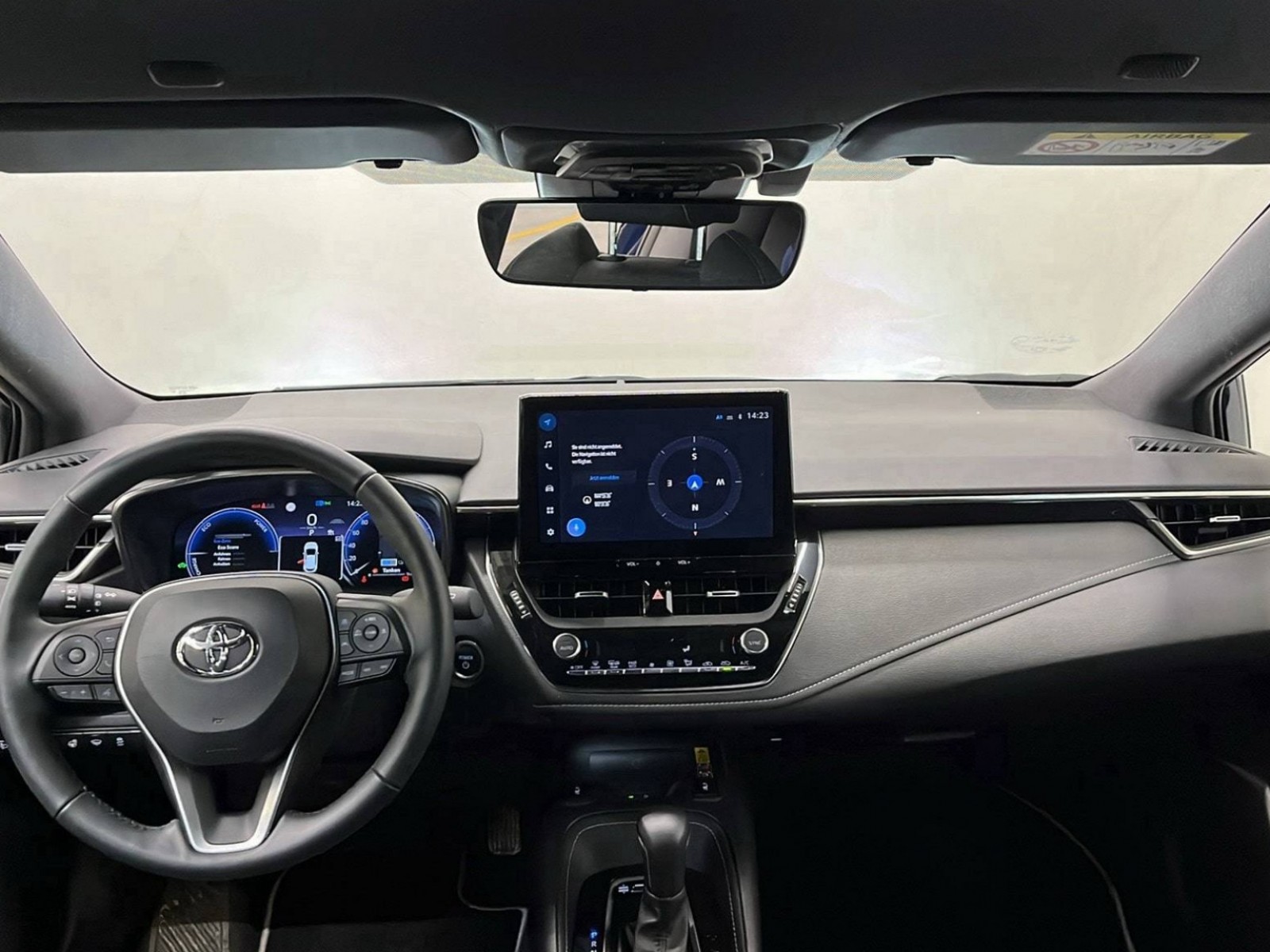 TOYOTA - COROLLA HYBRIDE - #372831 - 31