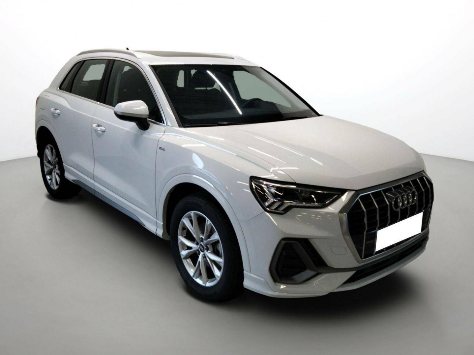 AUDI - Q3 - #198640 - 1