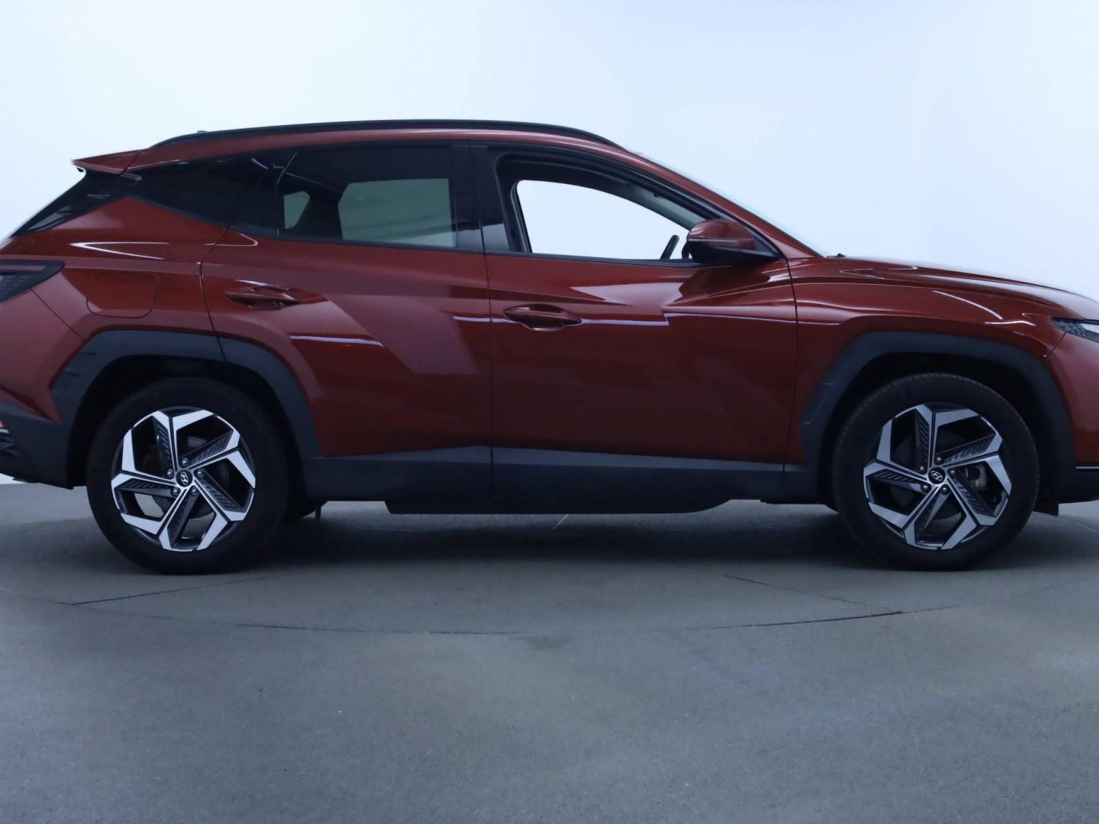 HYUNDAI - TUCSON - #201627 - 16