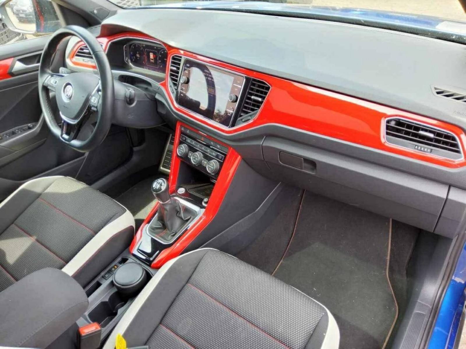 VOLKSWAGEN - T-roc - #202043 - 2
