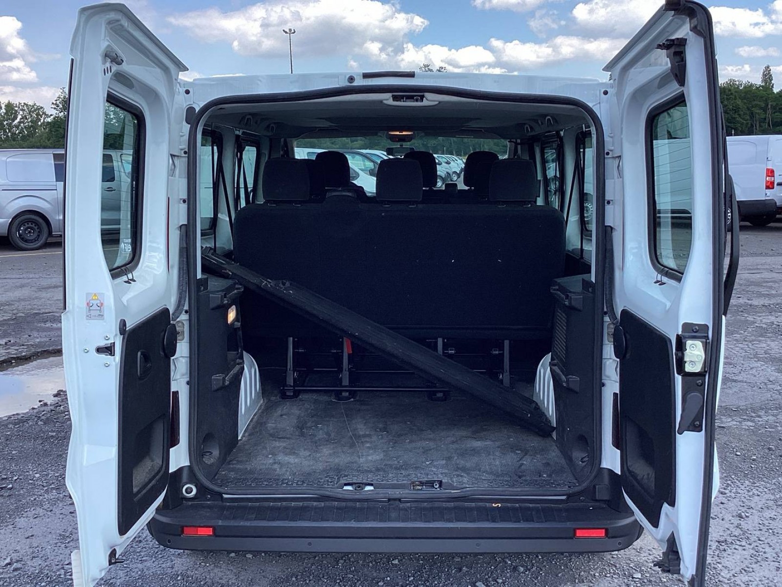 RENAULT - TRAFIC COMBI - #202057 - 10