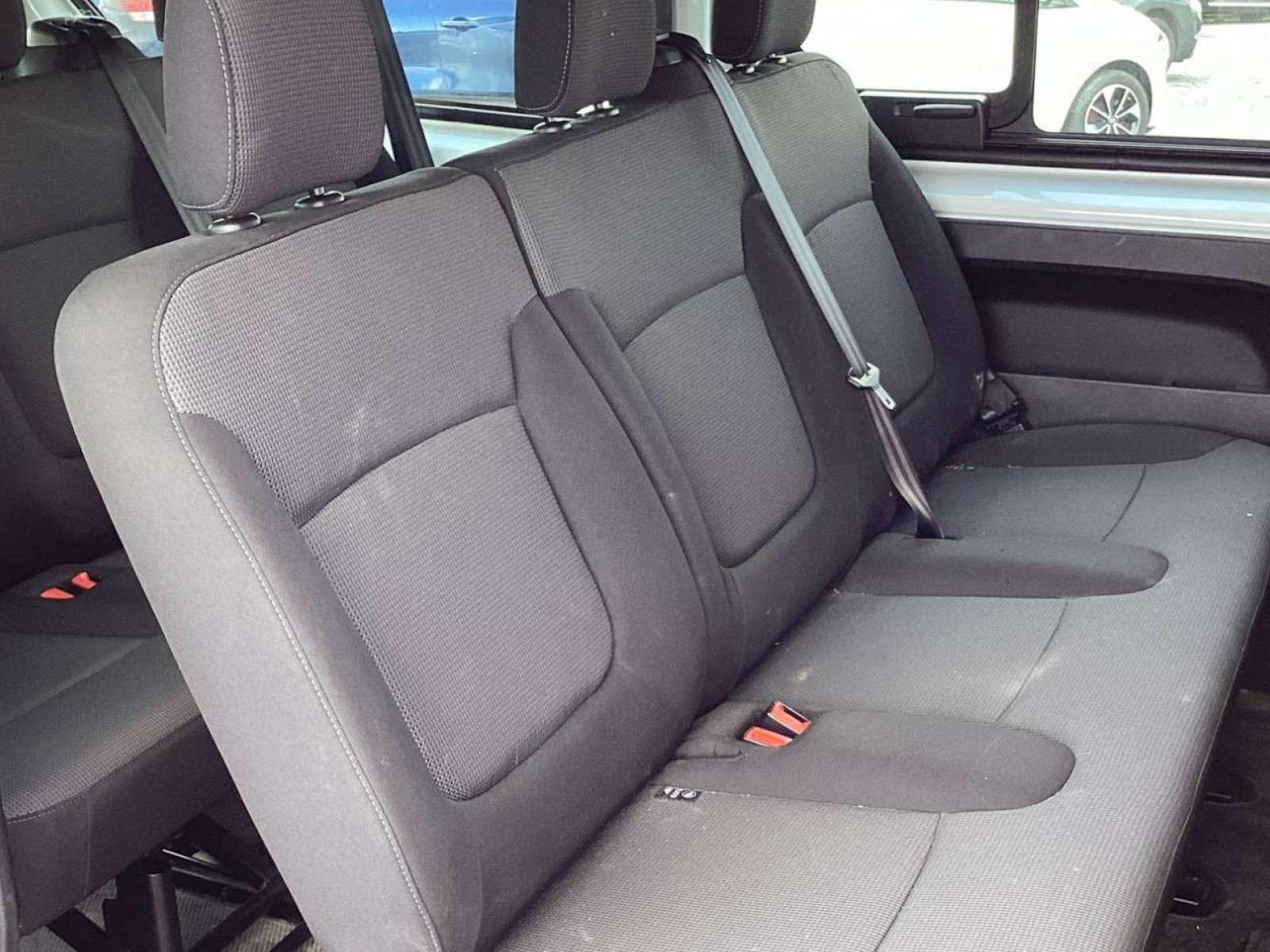 RENAULT - TRAFIC COMBI - #202057 - 25