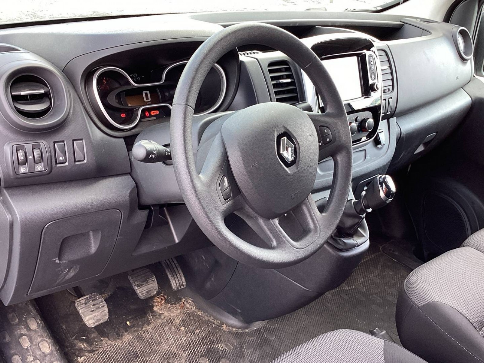 RENAULT - TRAFIC COMBI - #202057 - 12