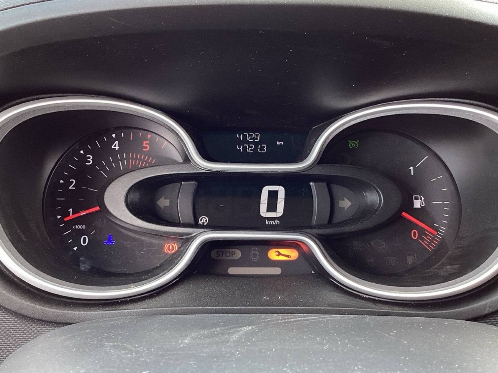 RENAULT - TRAFIC COMBI - #202057 - 29