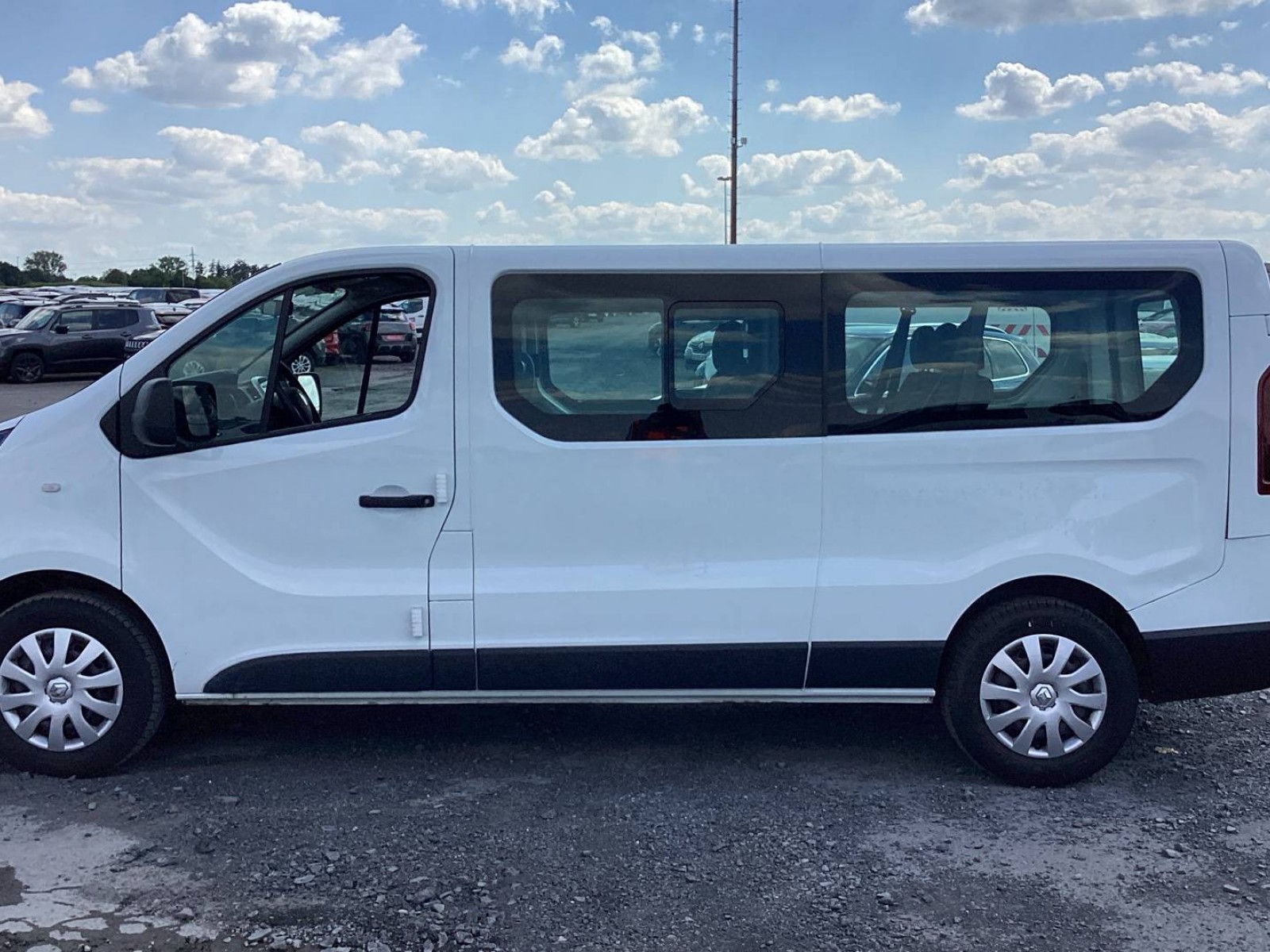 RENAULT - TRAFIC COMBI - #202057 - 15