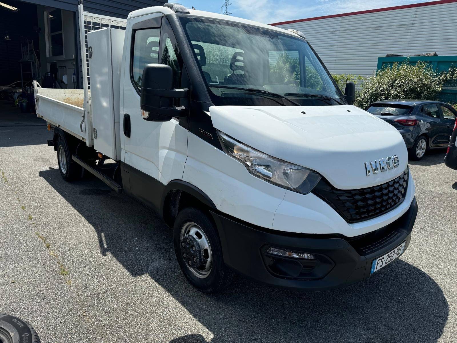 IVECO - DAILY CHASSIS CABINE - #202411 - 2
