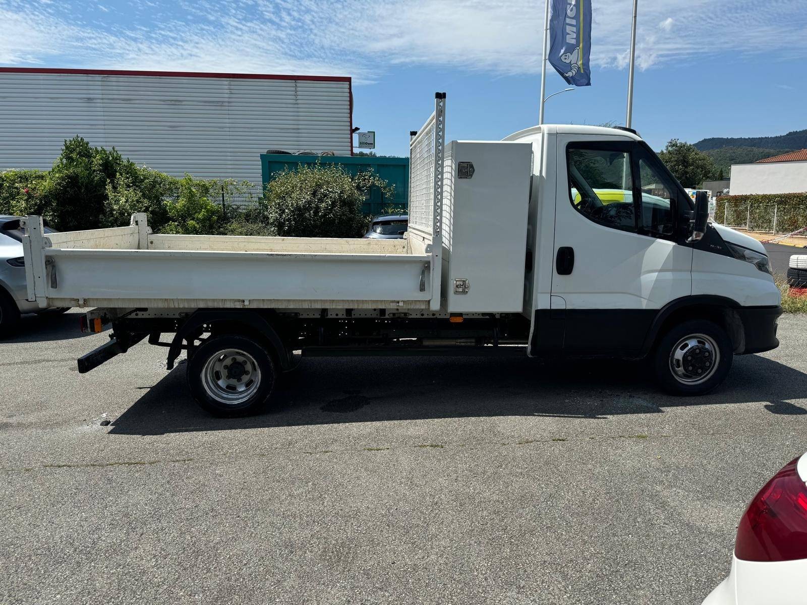 IVECO - DAILY CHASSIS CABINE - #202411 - 3