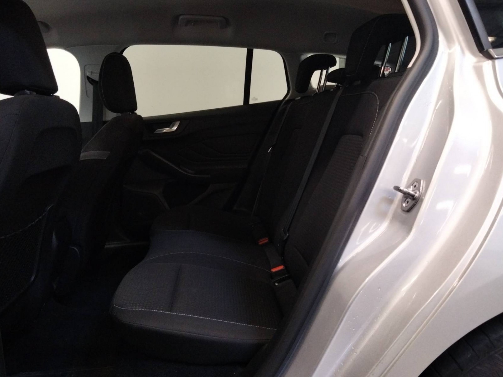 FORD - FOCUS SW - #197819 - 8