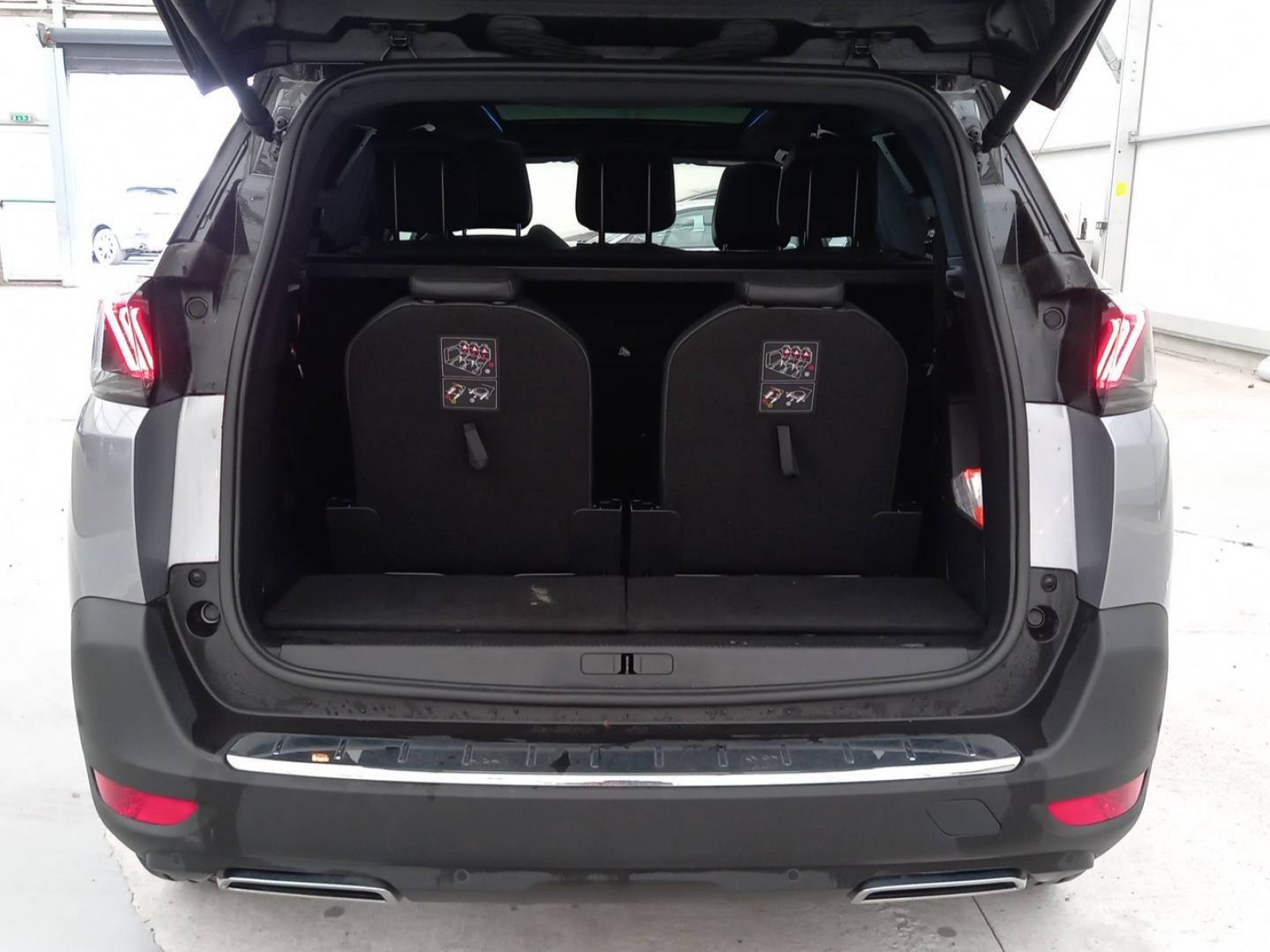 PEUGEOT - 5008 - #201287 - 12