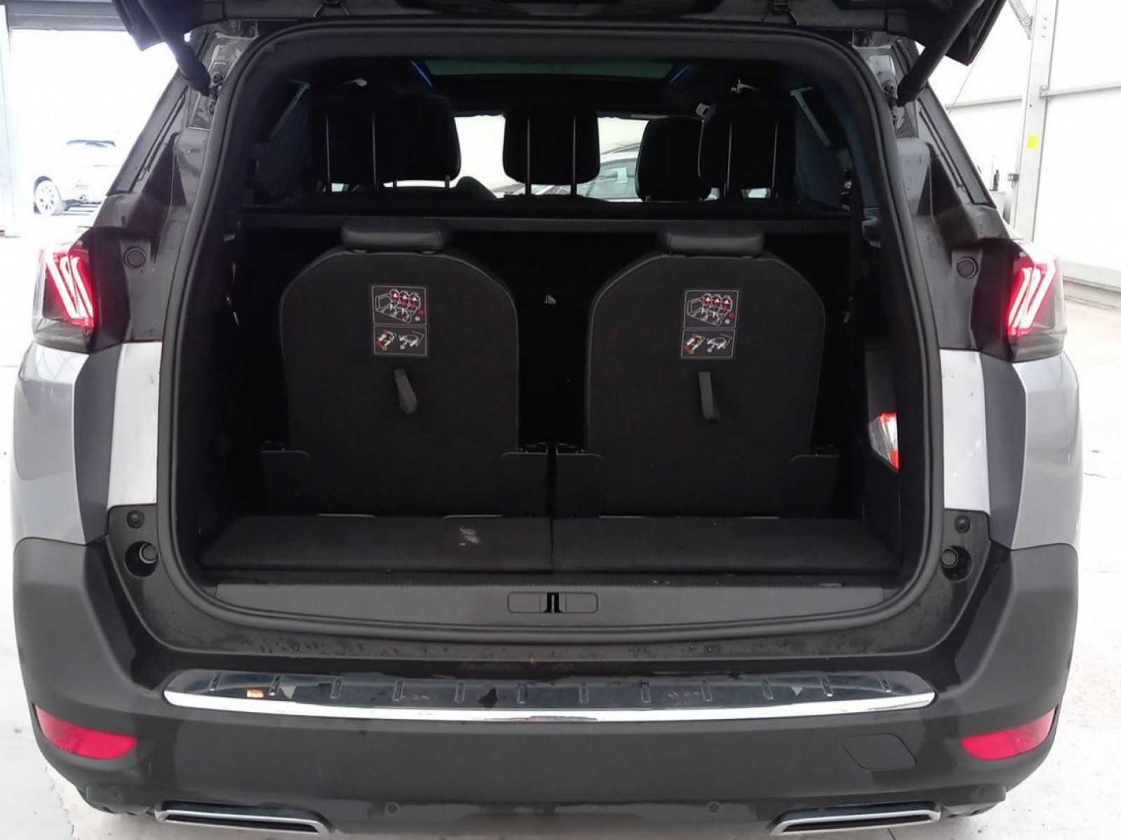 PEUGEOT - 5008 - #201288 - 12