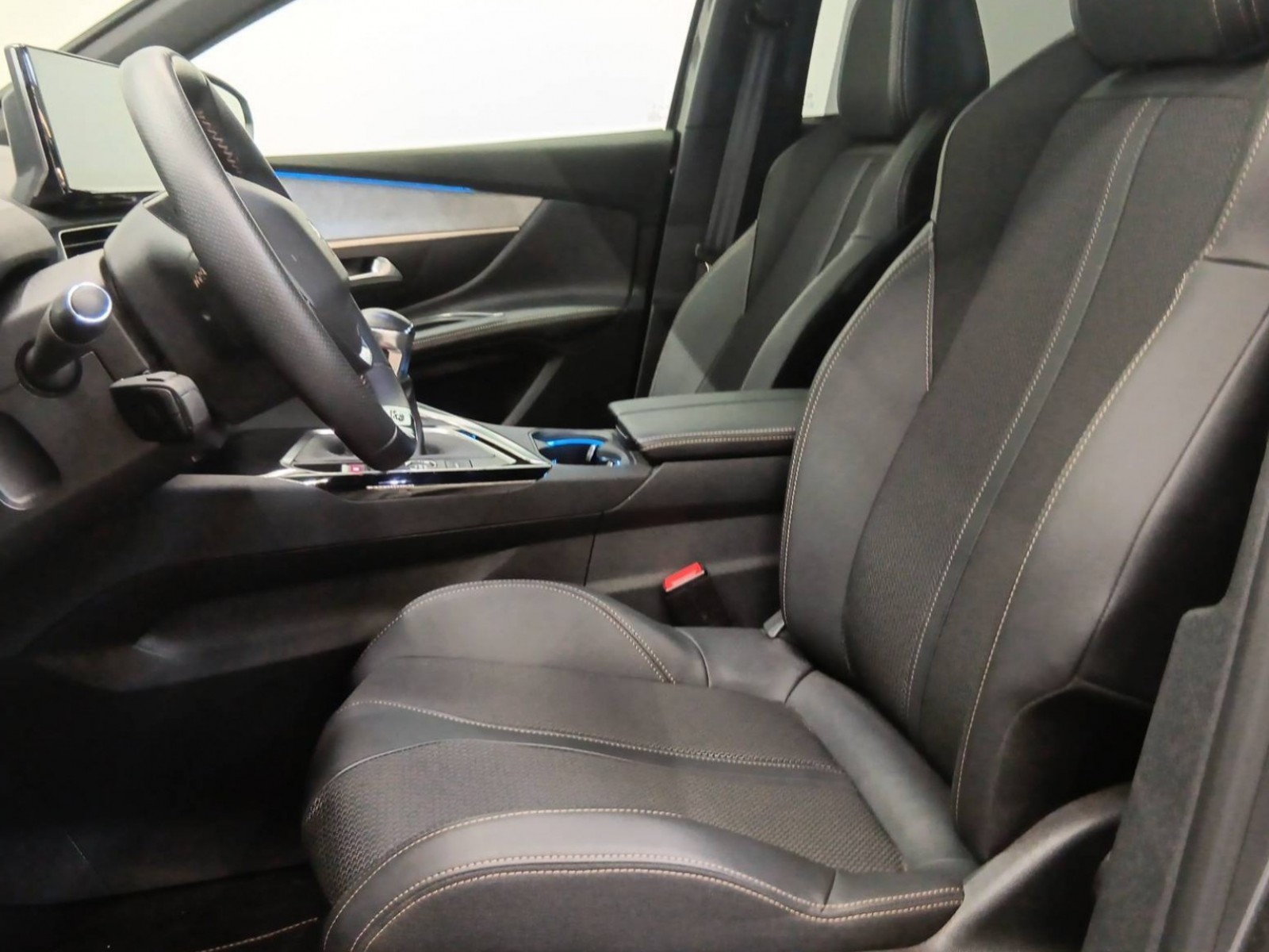 PEUGEOT - 5008 - #201282 - 7