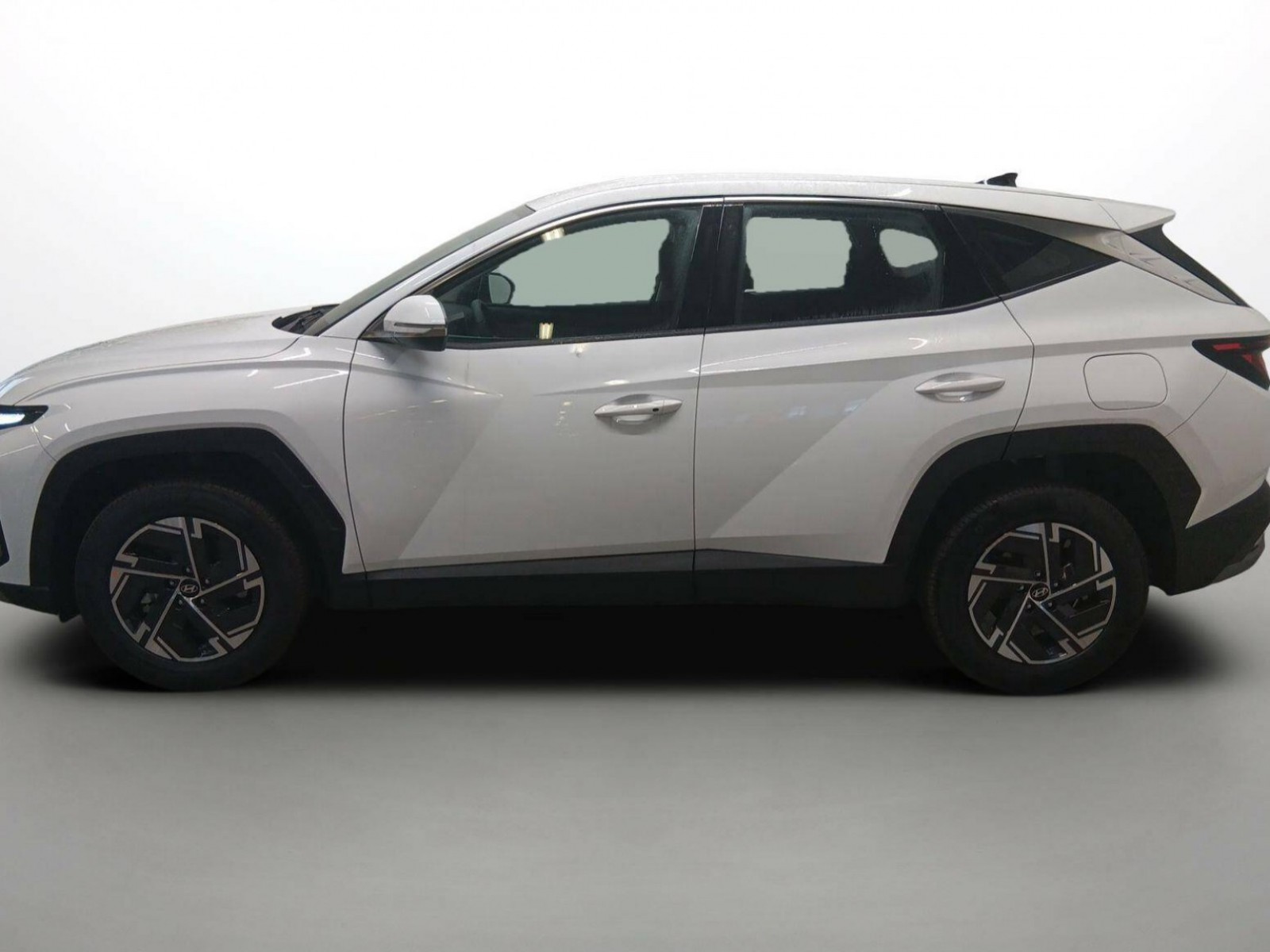 HYUNDAI - TUCSON - #410022 - 23