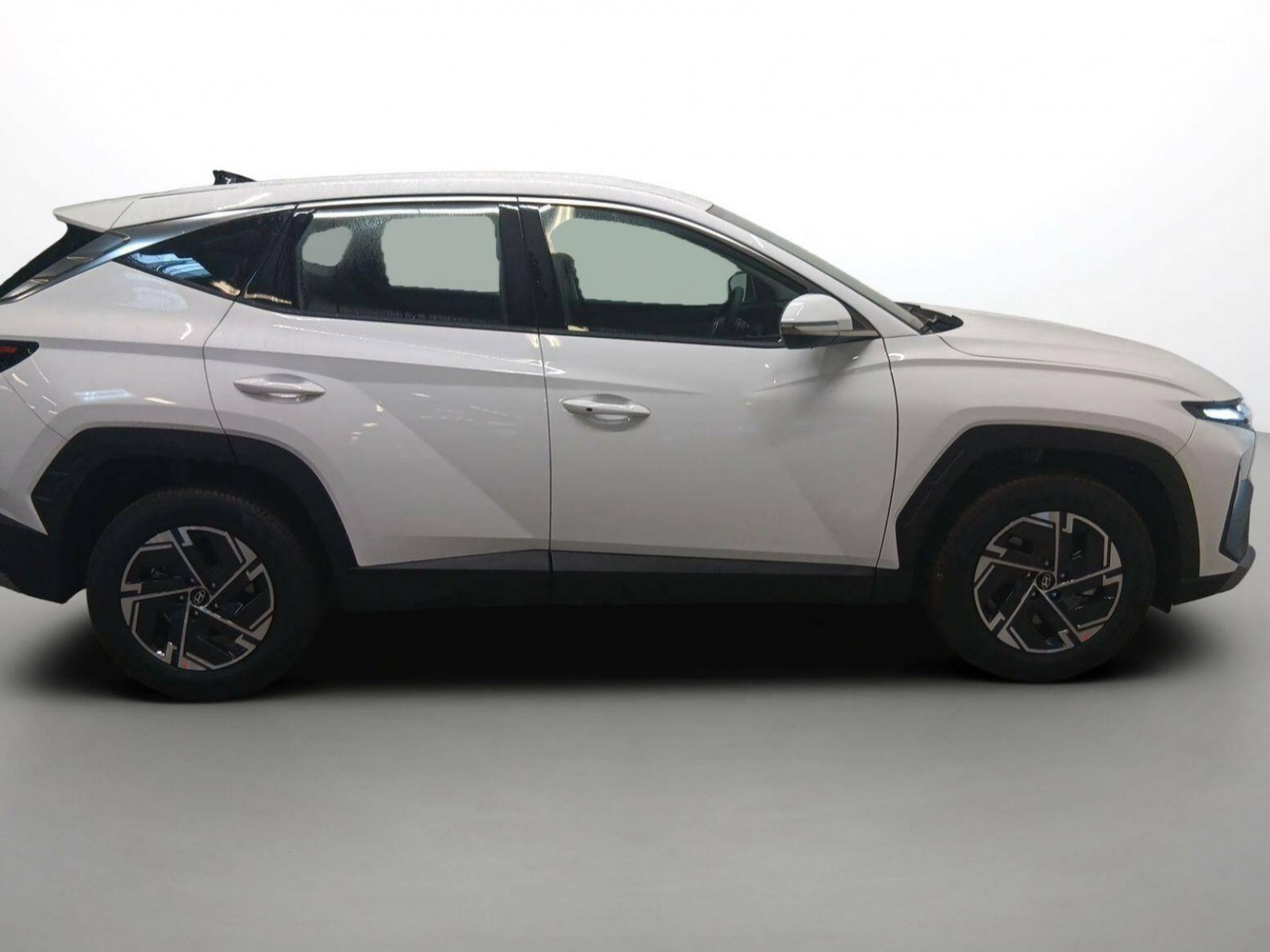 HYUNDAI - TUCSON - #410022 - 22