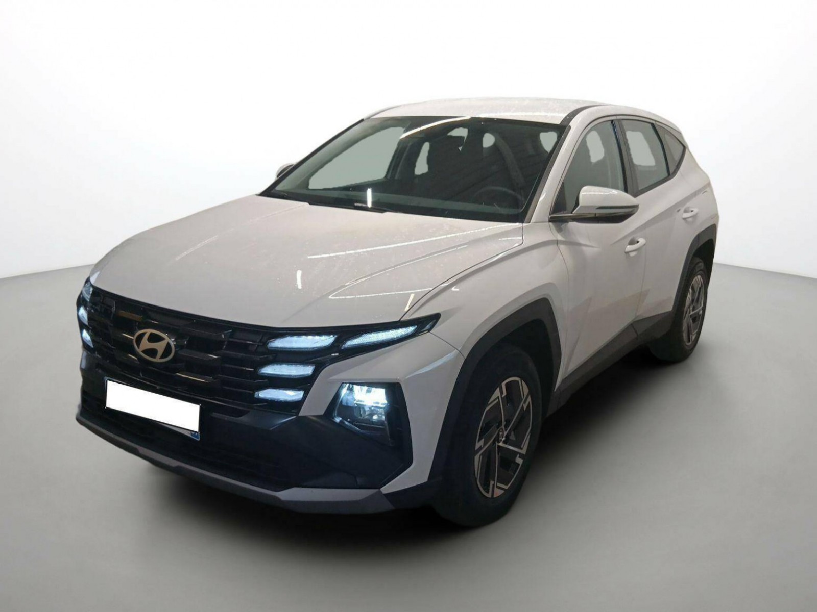 HYUNDAI - TUCSON - #410023 - 17