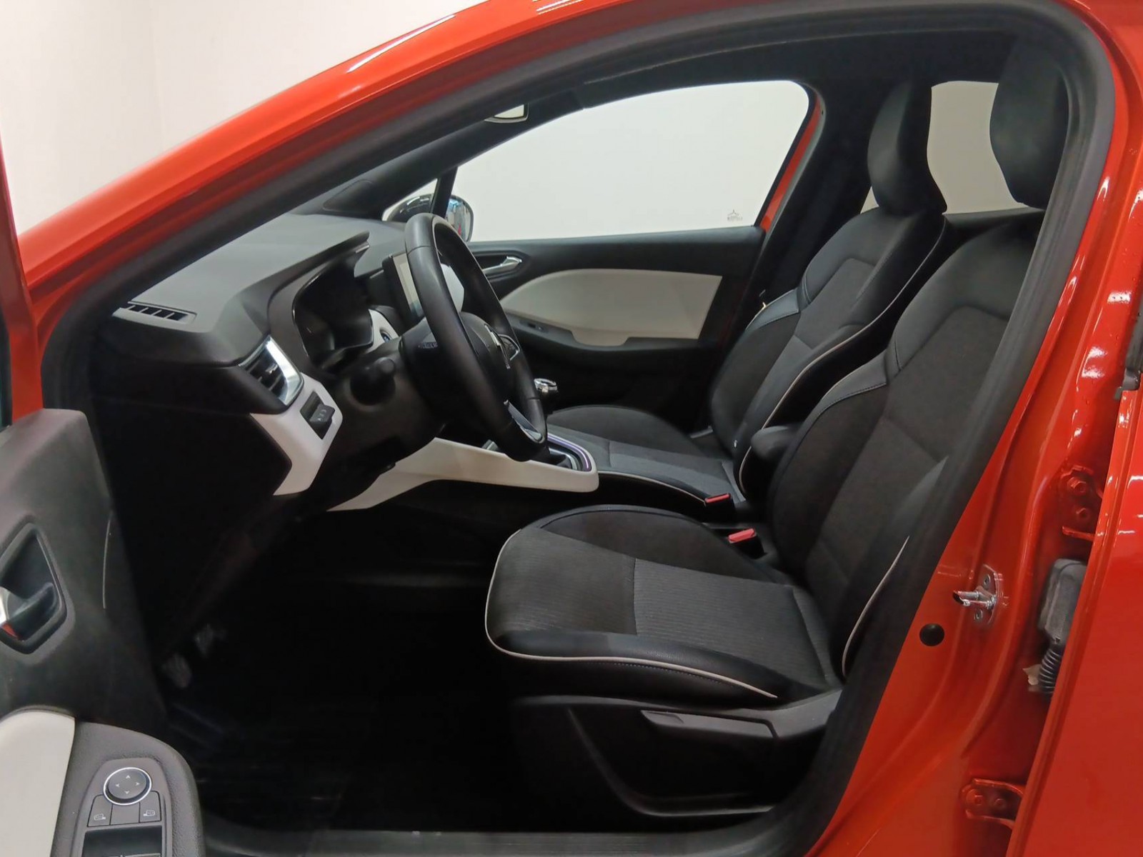 RENAULT - CLIO V - #333700 - 7