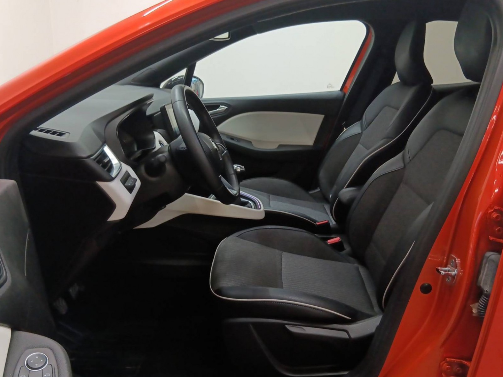 RENAULT - CLIO V - #333700 - 28