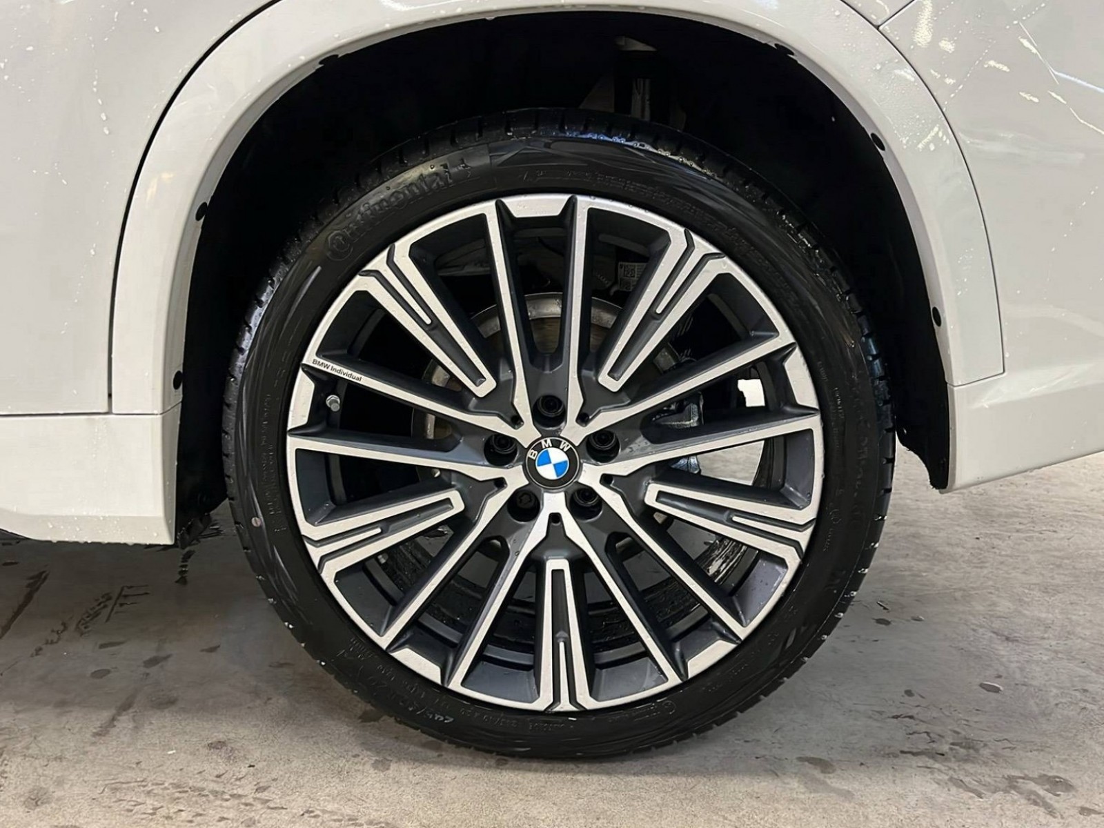 BMW - X1 U11 - #331119 - 27