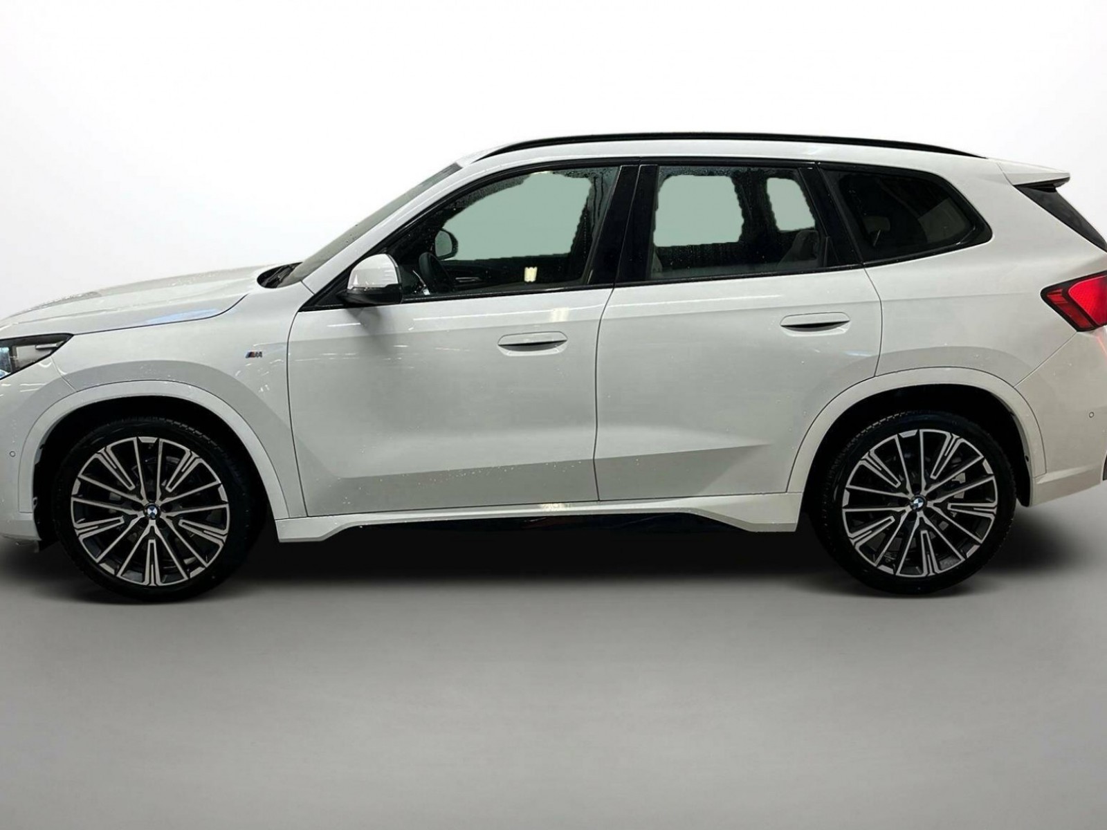 BMW - X1 U11 - #331119 - 37