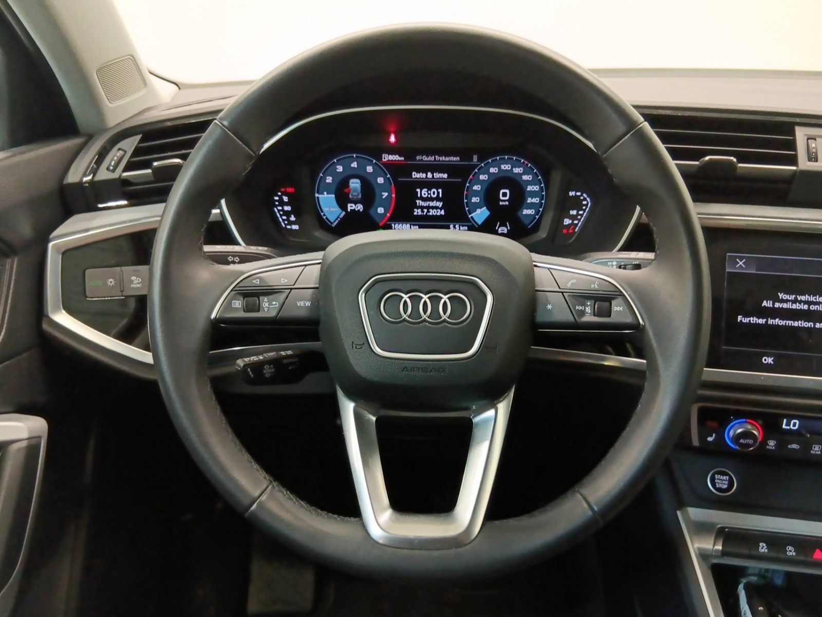 AUDI - Q3 - #198624 - 10