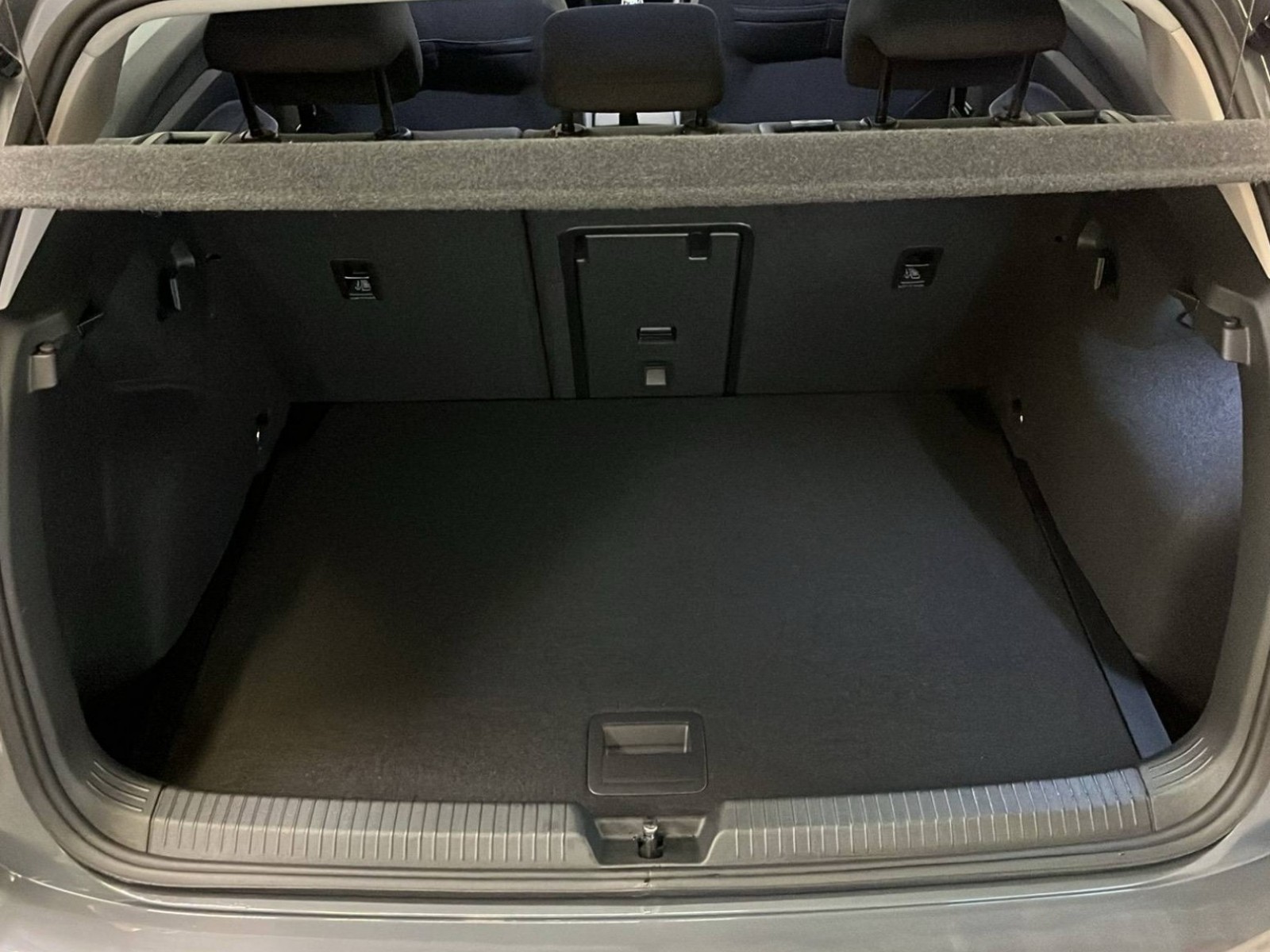 VOLKSWAGEN - GOLF - #361537 - 26