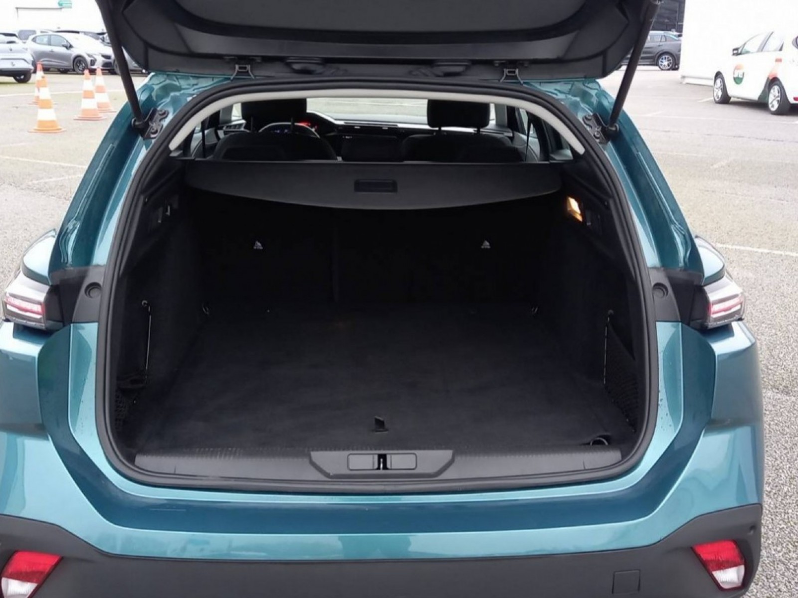 PEUGEOT - 308 SW - #363085 - 32