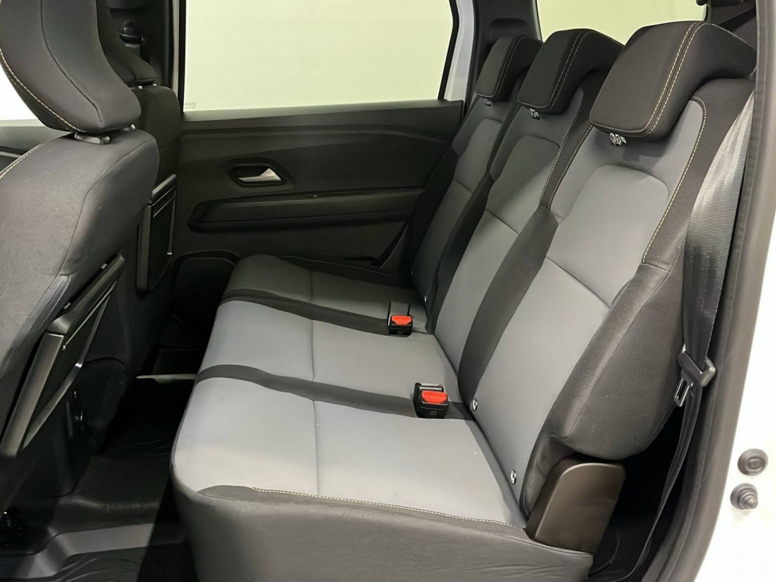 DACIA - JOGGER - #402165 - 8