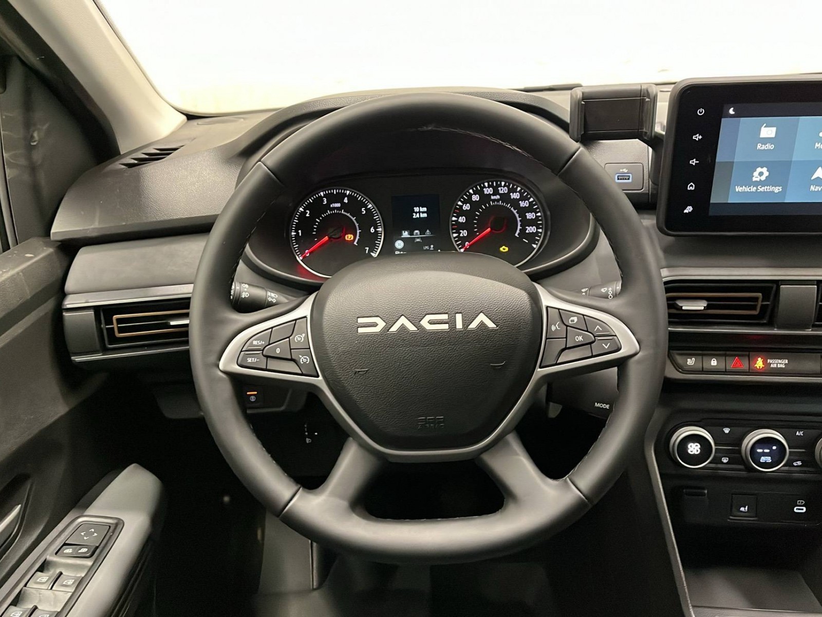DACIA - JOGGER - #410484 - 10