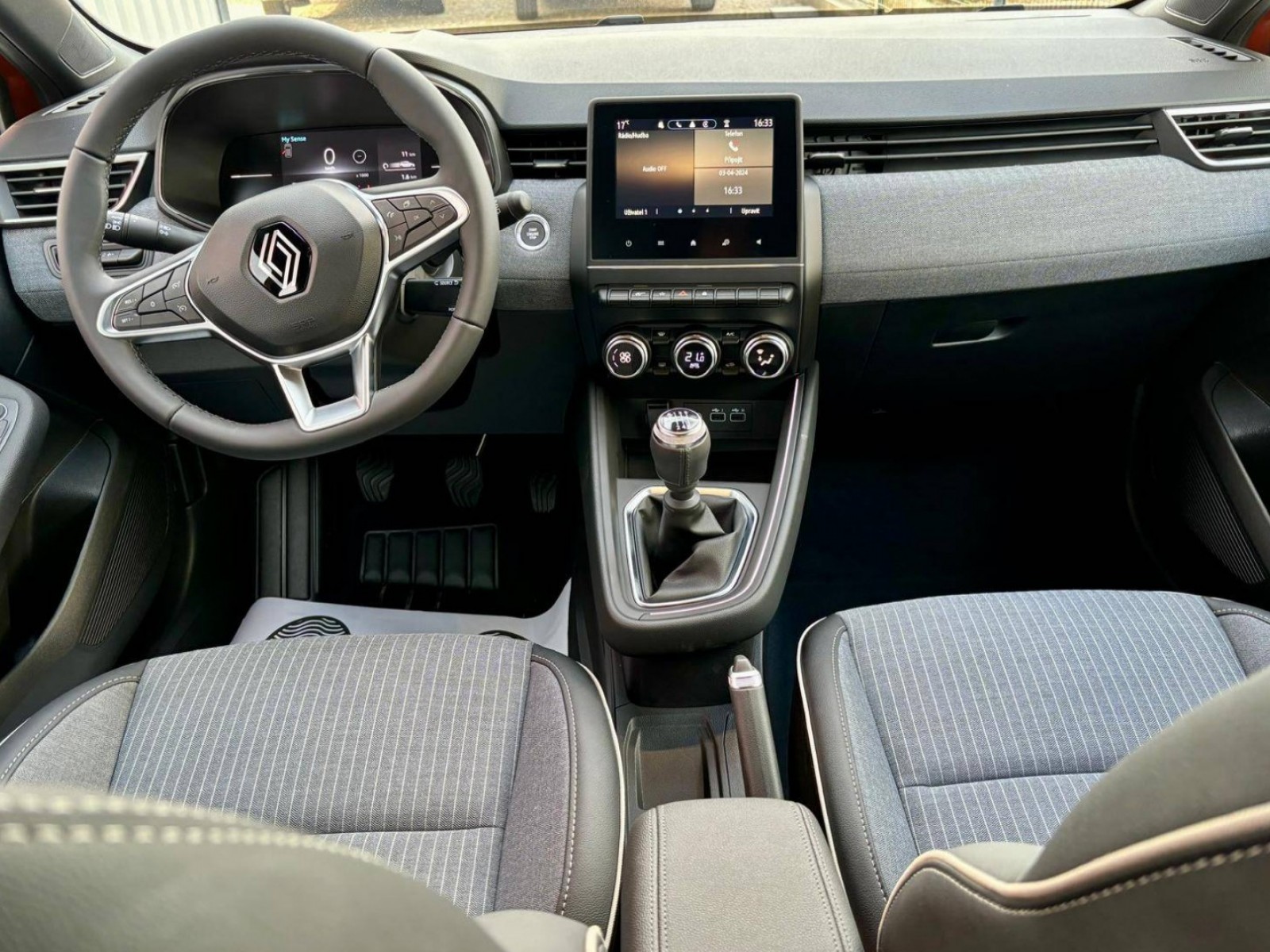 RENAULT - CLIO V - #462240 - 4
