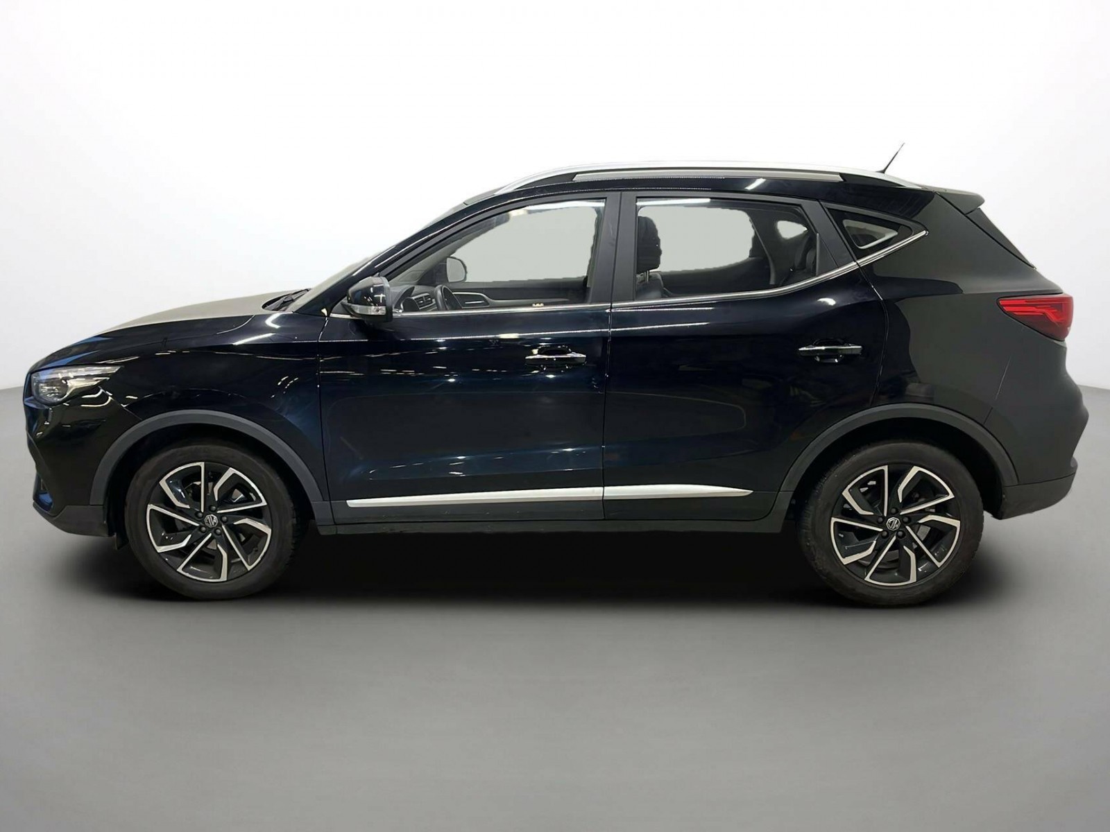 MG - ZS - #402638 - 16
