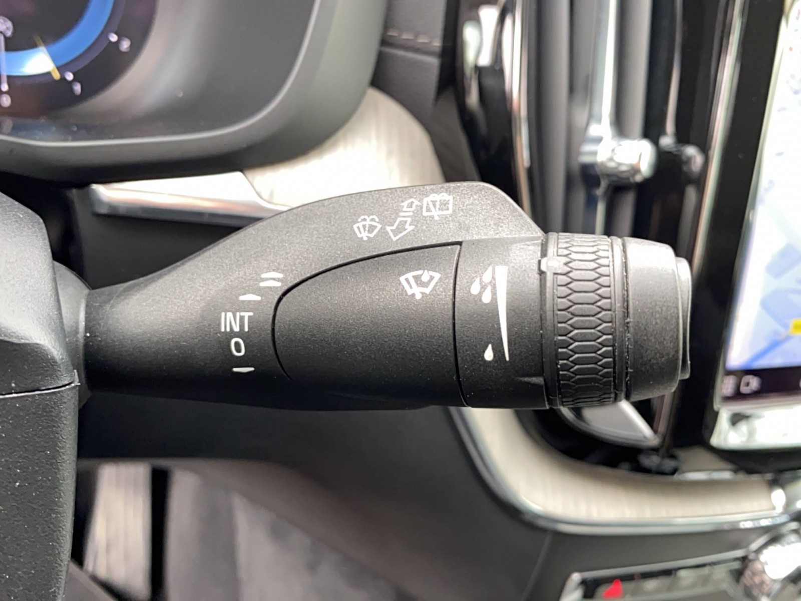 VOLVO - XC60 - #509220 - 17