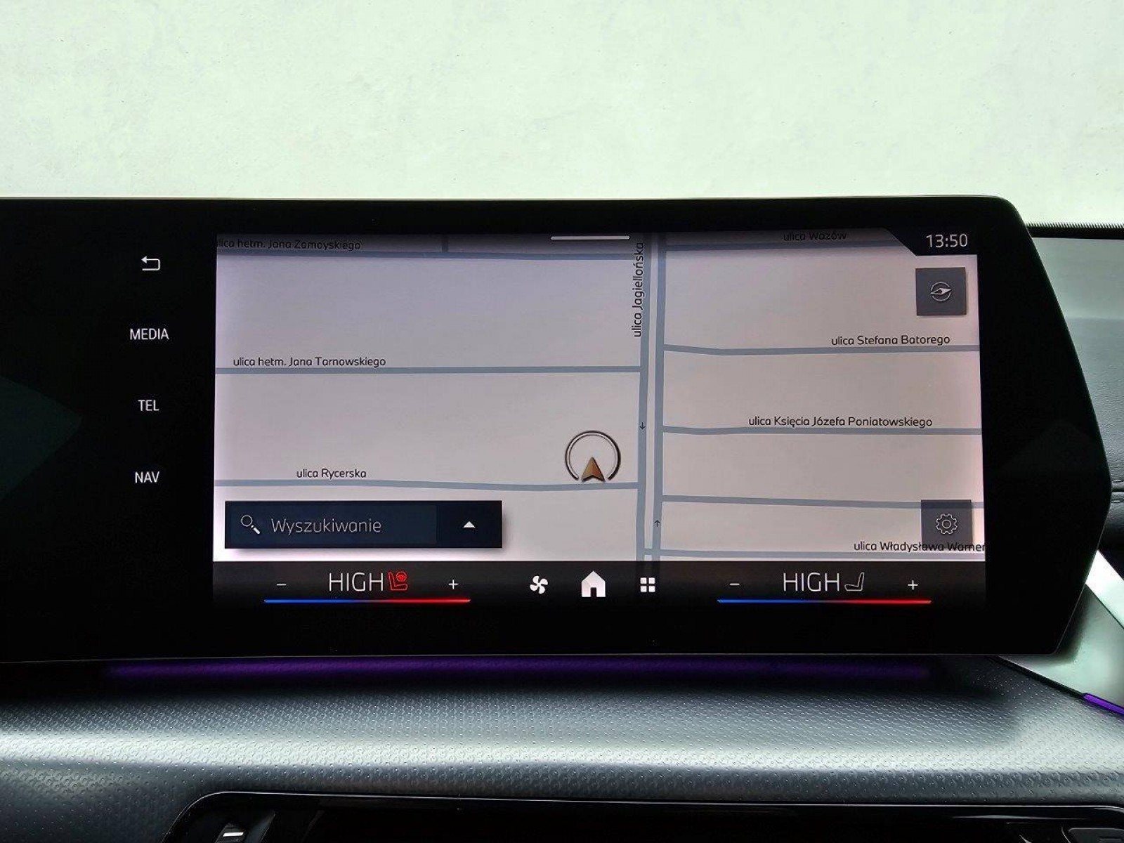 BMW - X1 U11 - #513708 - 10