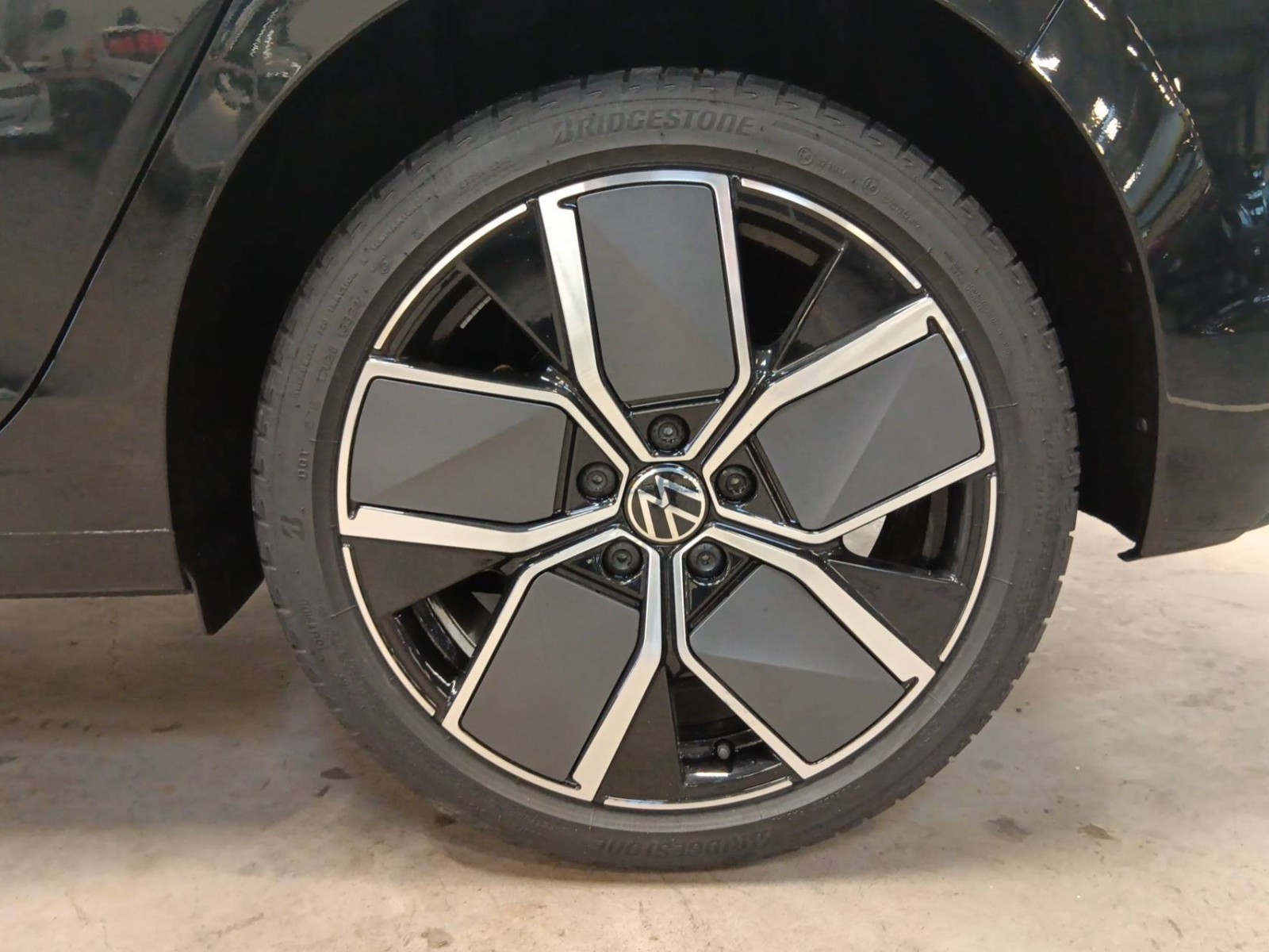 VOLKSWAGEN - GOLF - #302002 - 6