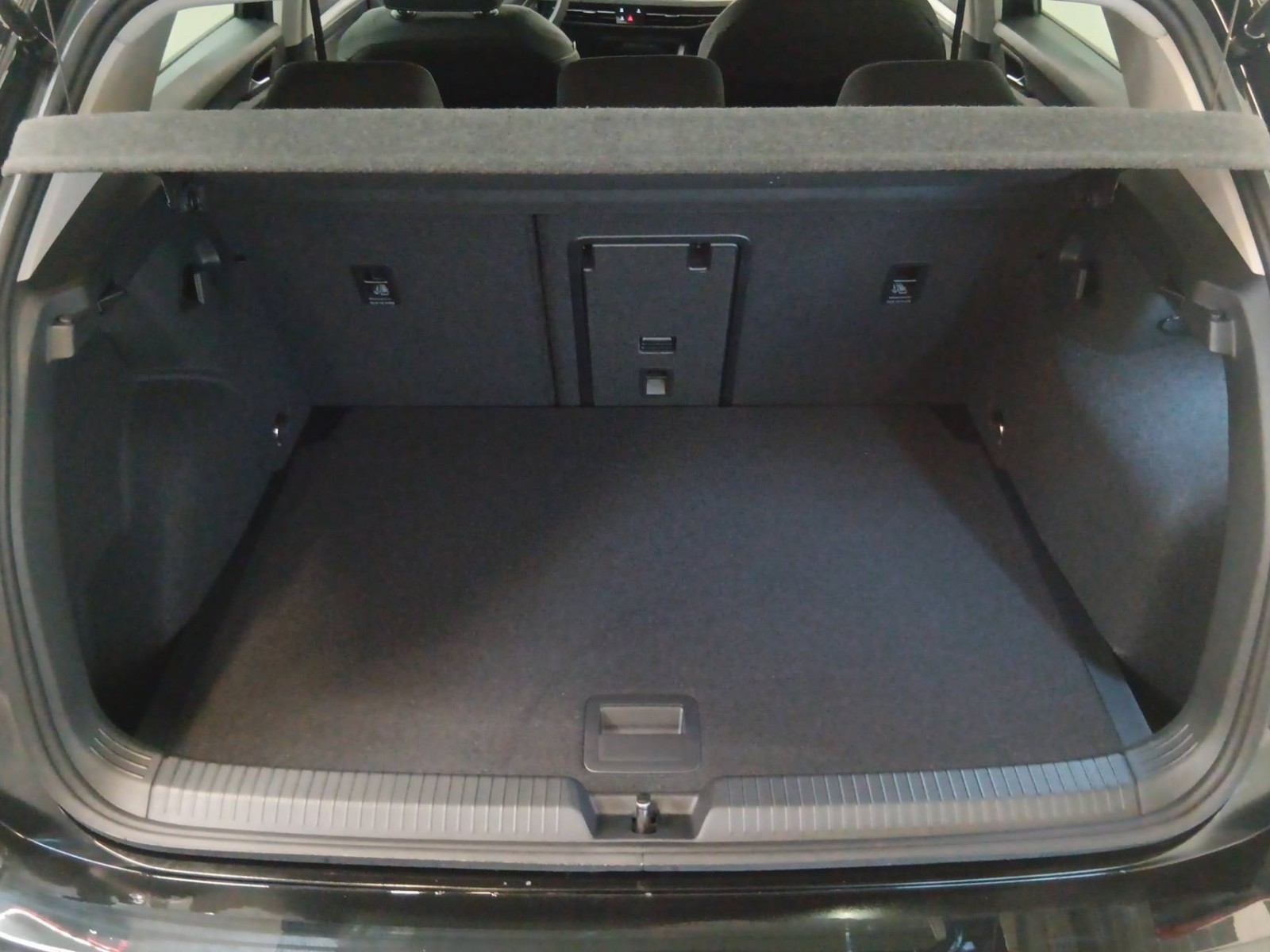 VOLKSWAGEN - GOLF - #302002 - 12