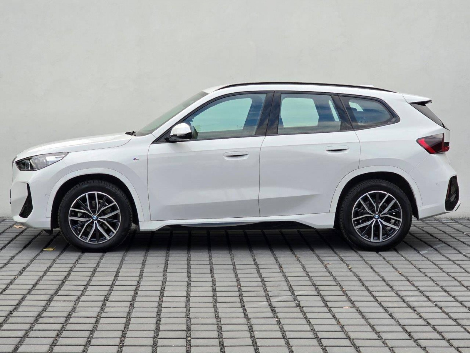 BMW - X1 U11 - #513702 - 2