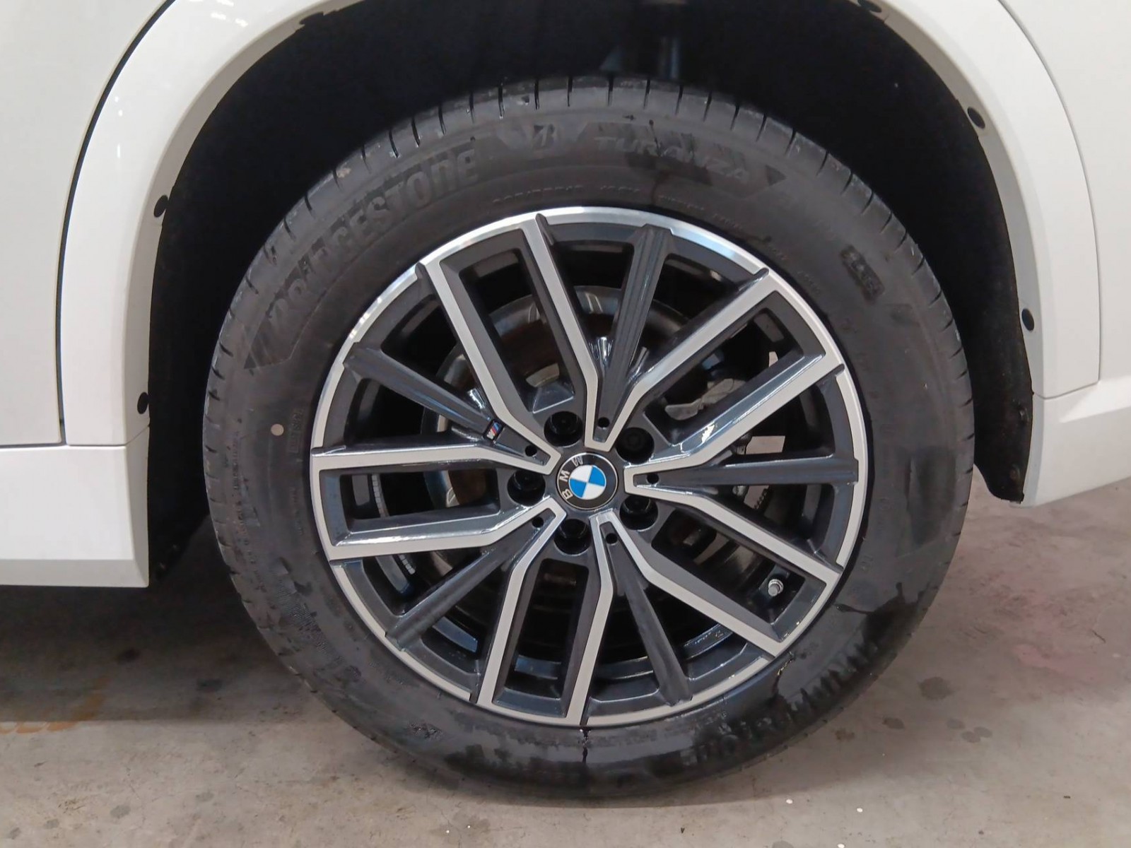 BMW - X1 U11 - #513706 - 19