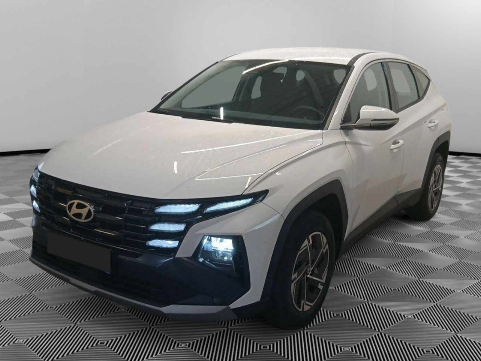 HYUNDAI - TUCSON - #410023 - 16