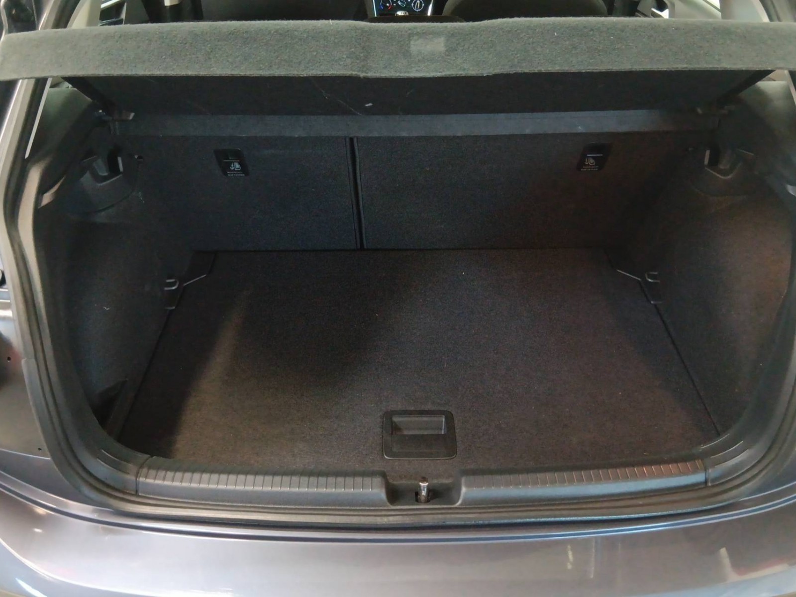 VOLKSWAGEN - POLO - #537939 - 12