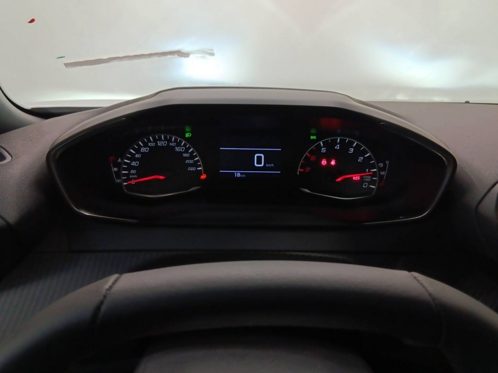 PEUGEOT - 2008 - #200319 - 4