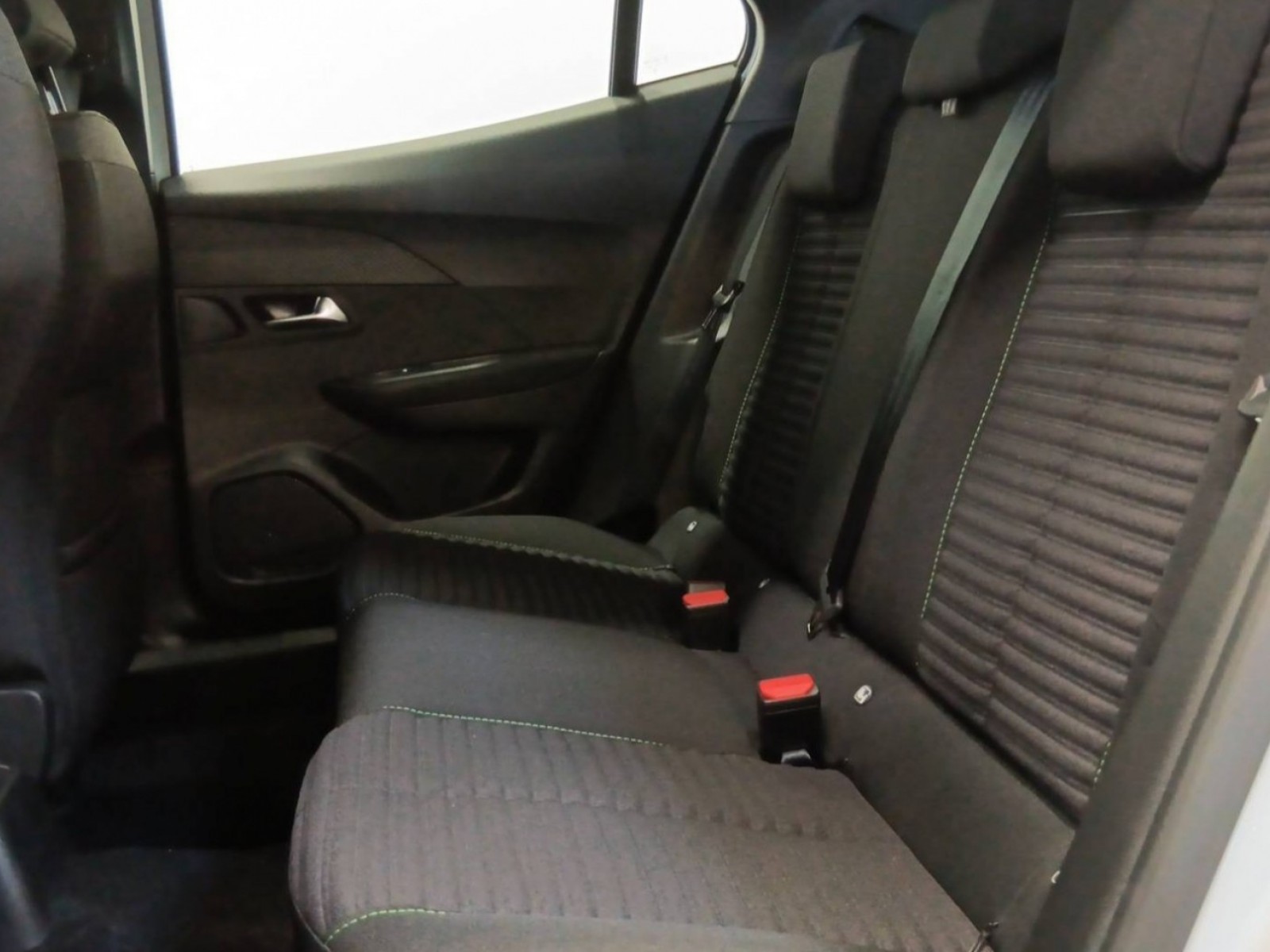 PEUGEOT - 2008 - #200319 - 25