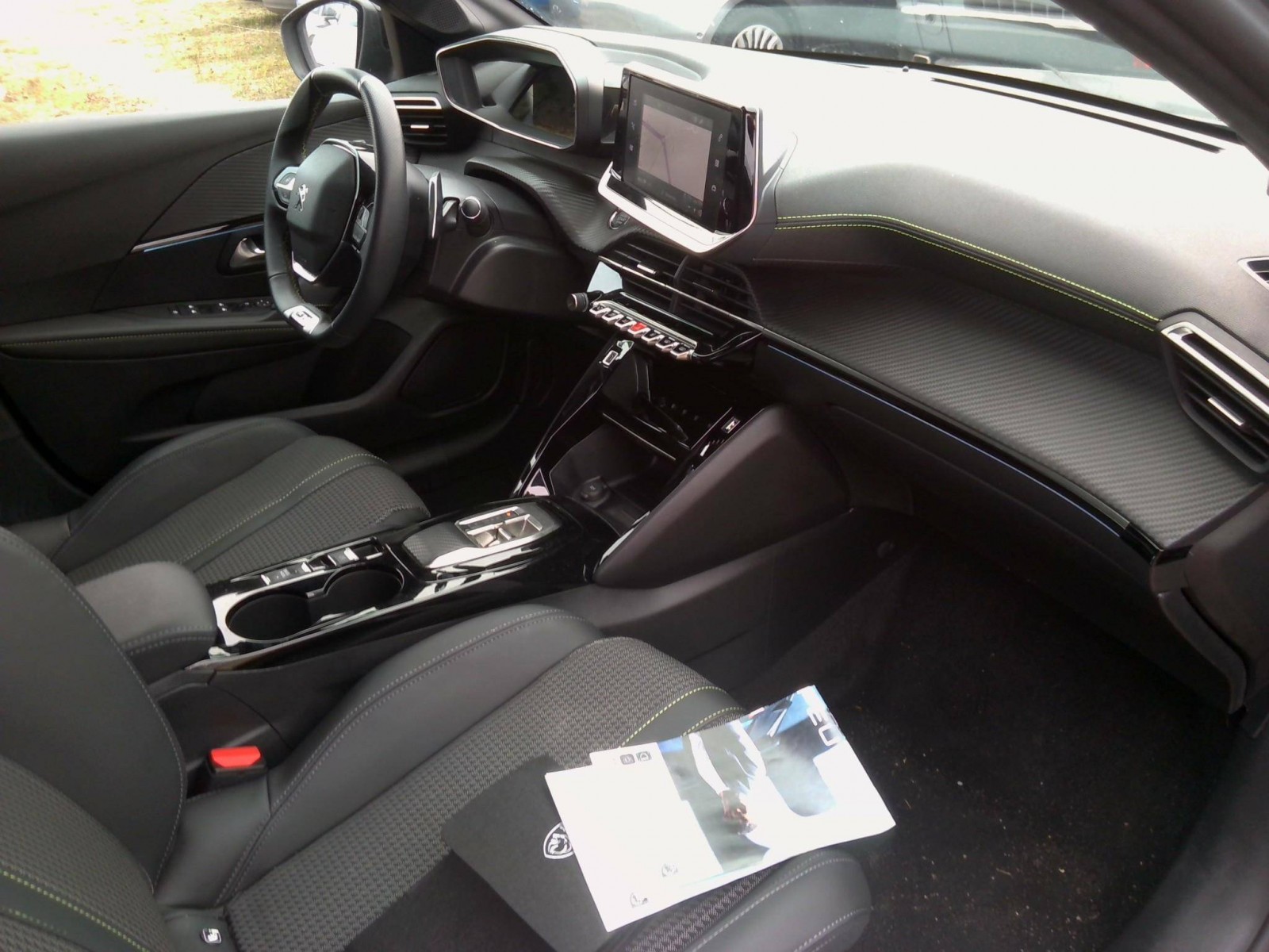 PEUGEOT - 208 - #547068 - 1