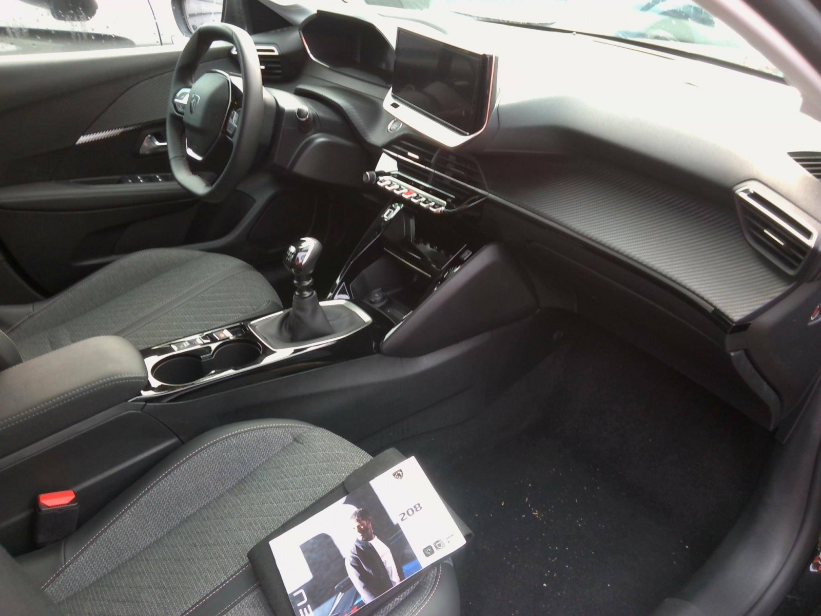 PEUGEOT - 208 - #547083 - 1