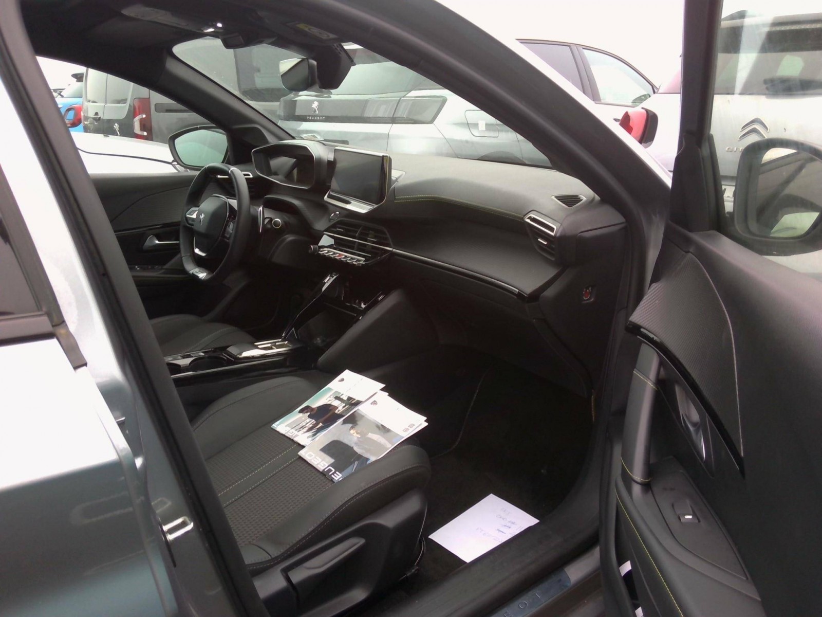 PEUGEOT - 208 - #547089 - 1