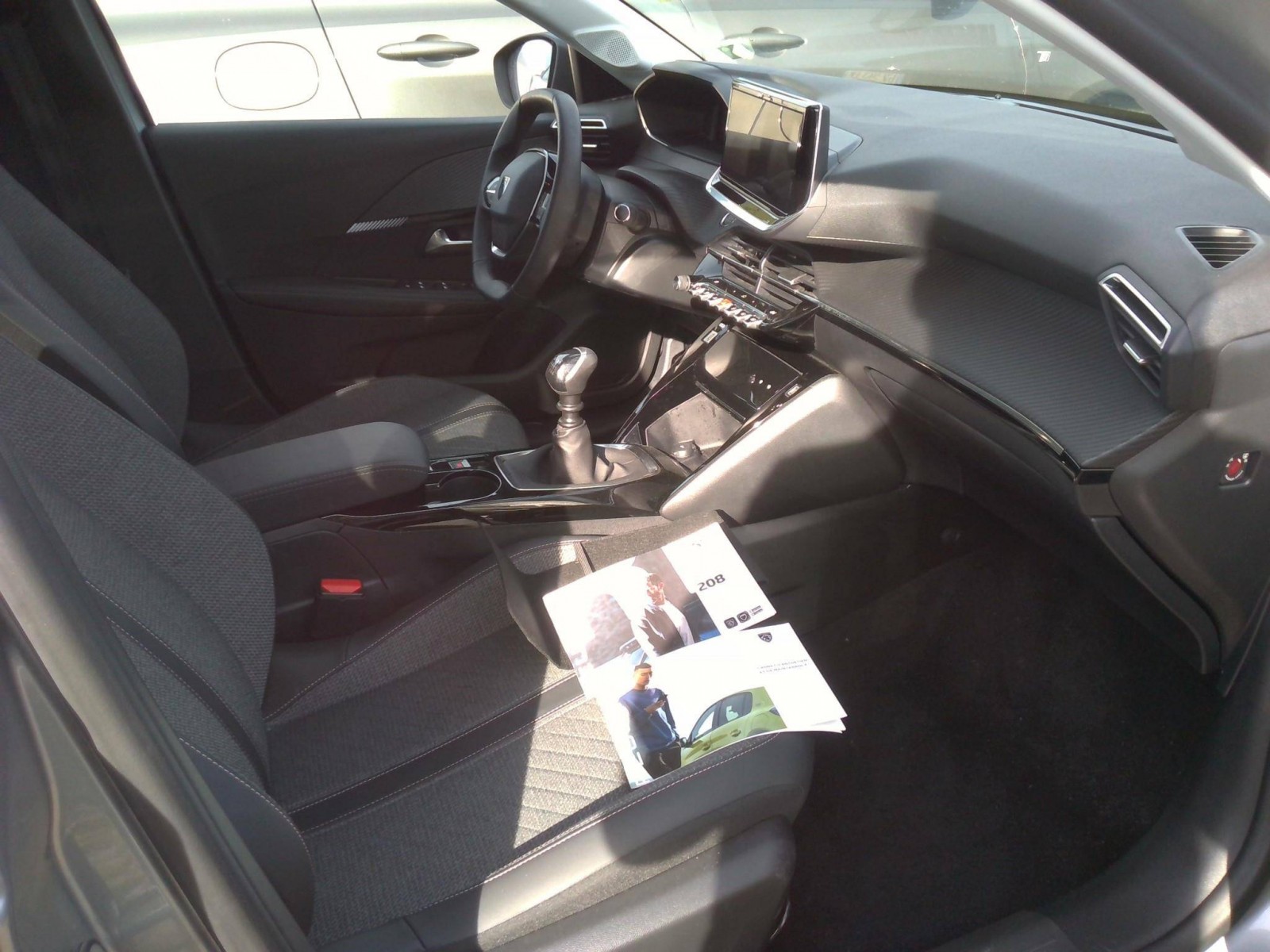 PEUGEOT - 208 - #547088 - 1