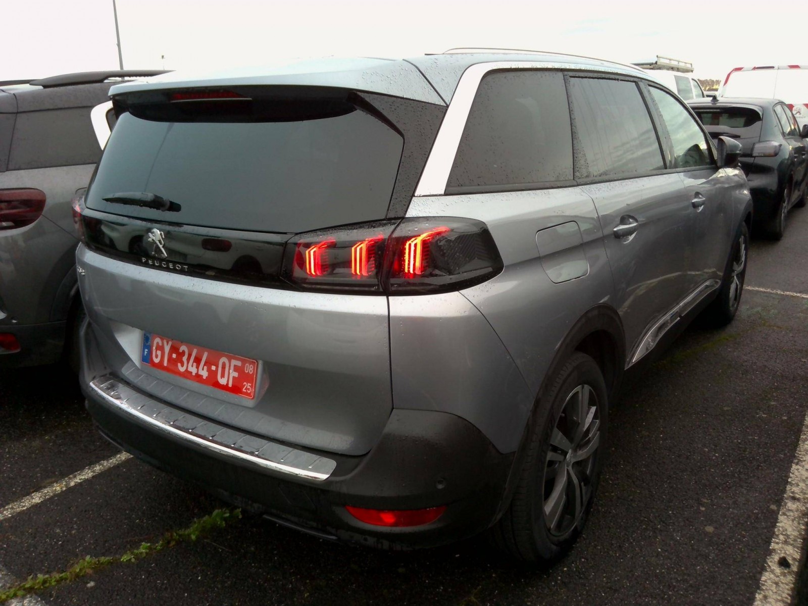 PEUGEOT - 5008 - #547099 - 2