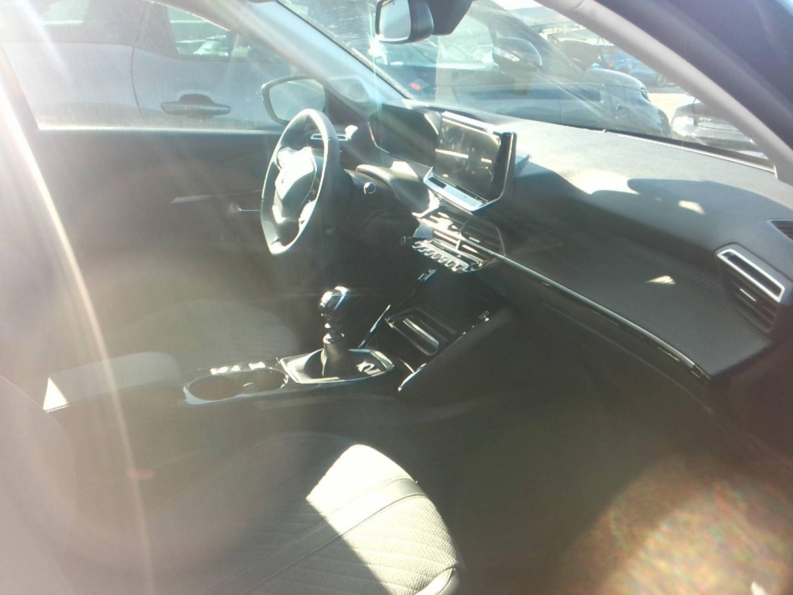 PEUGEOT - 208 - #547077 - 1