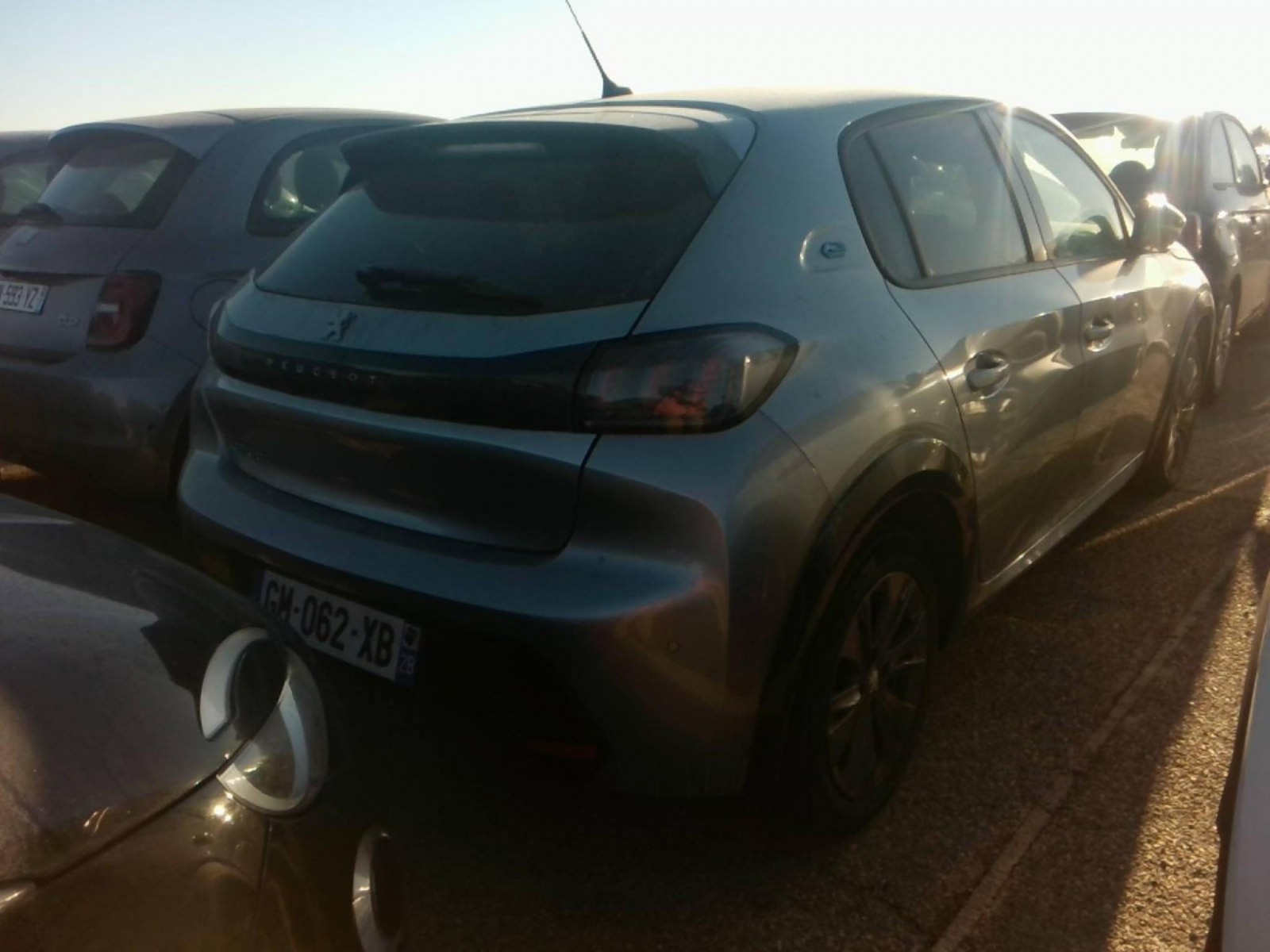PEUGEOT - 208 ELECTRIQUE - #547094 - 2